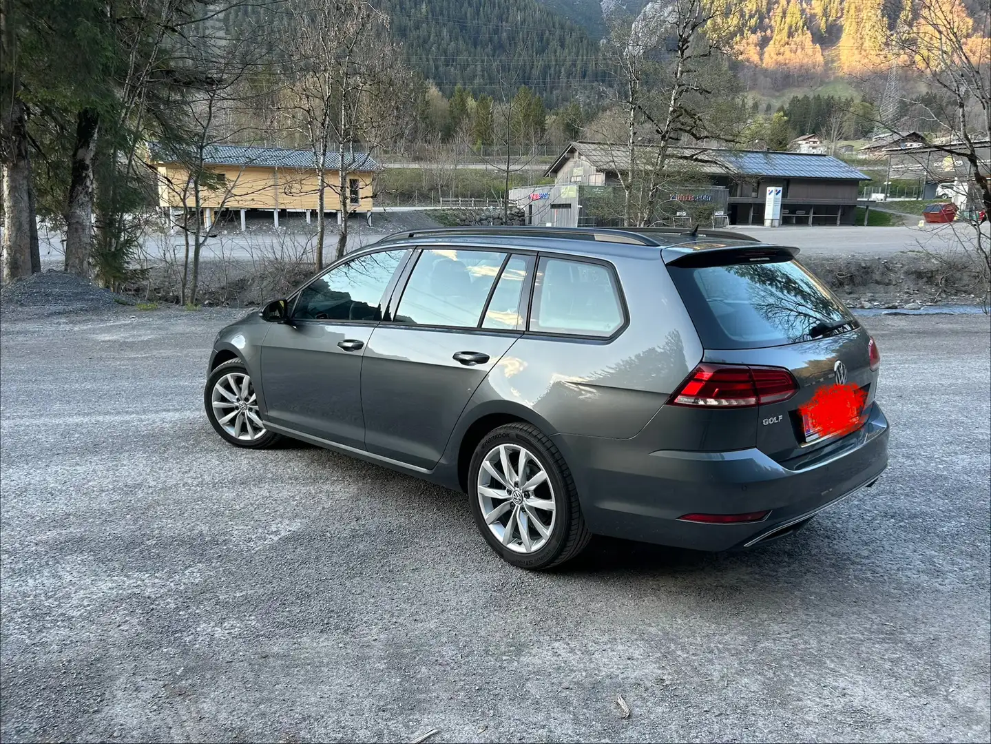 Volkswagen Golf Variant Comfortline 1,5 TSI DSG ACT Grau - 2