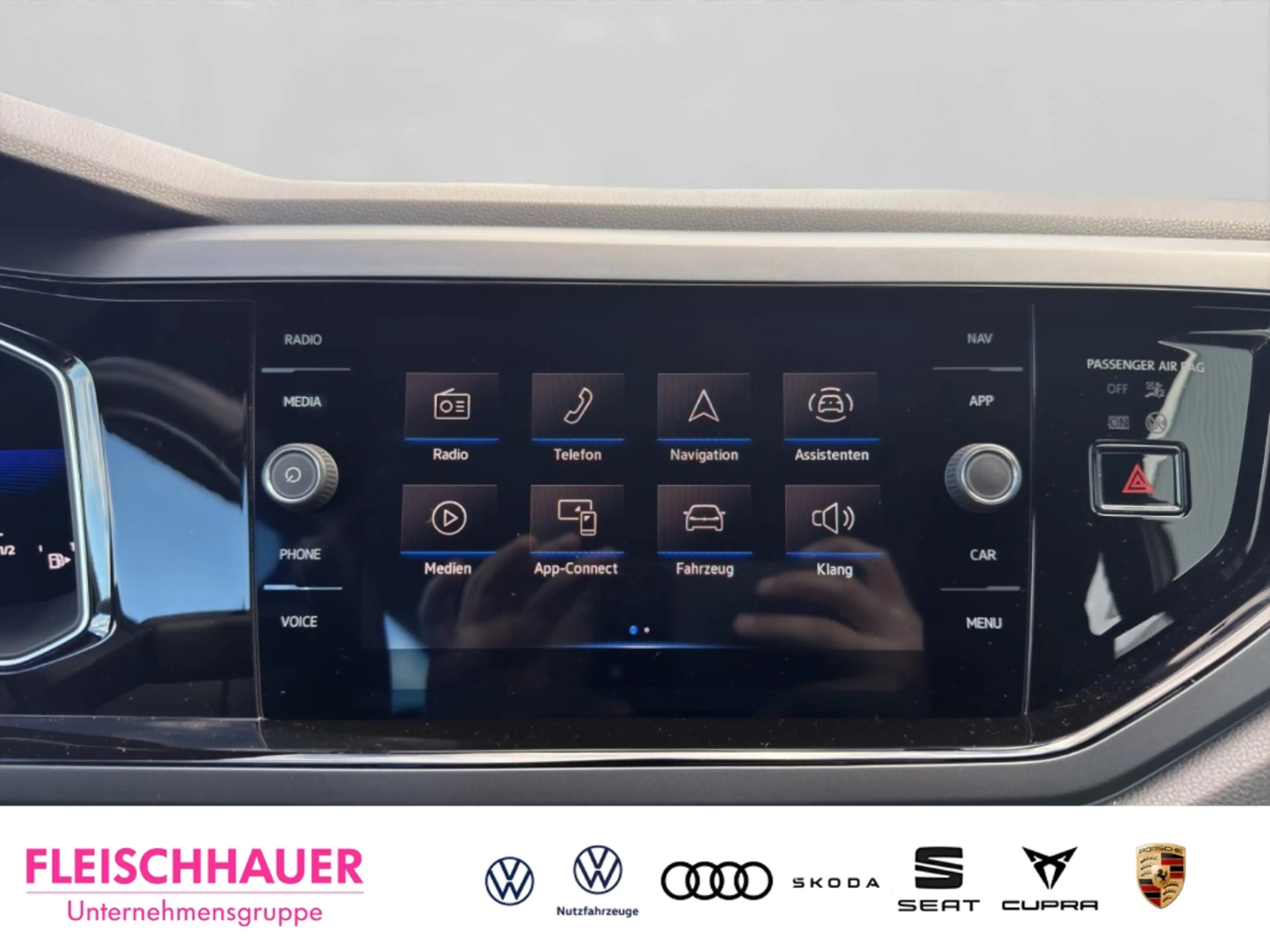 Volkswagen Taigo R-Line 1.0 Assist., LED, — photo 15