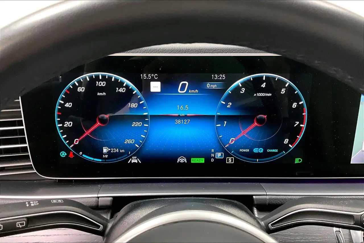 Mercedes-Benz GLE снимка Mercedes-Benz GLE