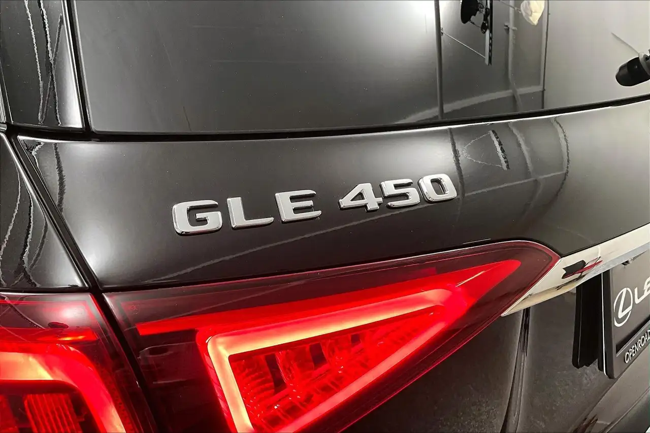 Mercedes-Benz GLE снимка Mercedes-Benz GLE