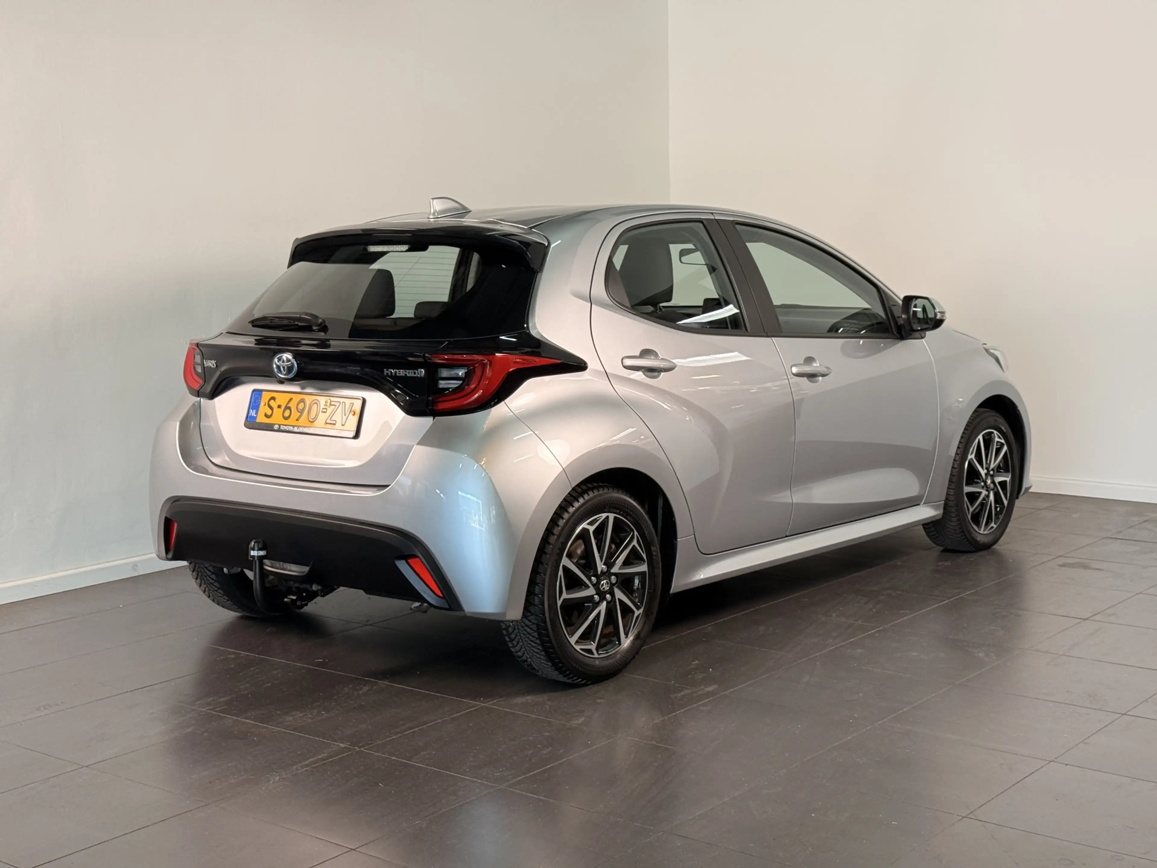 Toyota Yaris 1.5 Hybrid Dynamic | Trekhaak | Apple Carplay | Ze — photo 3