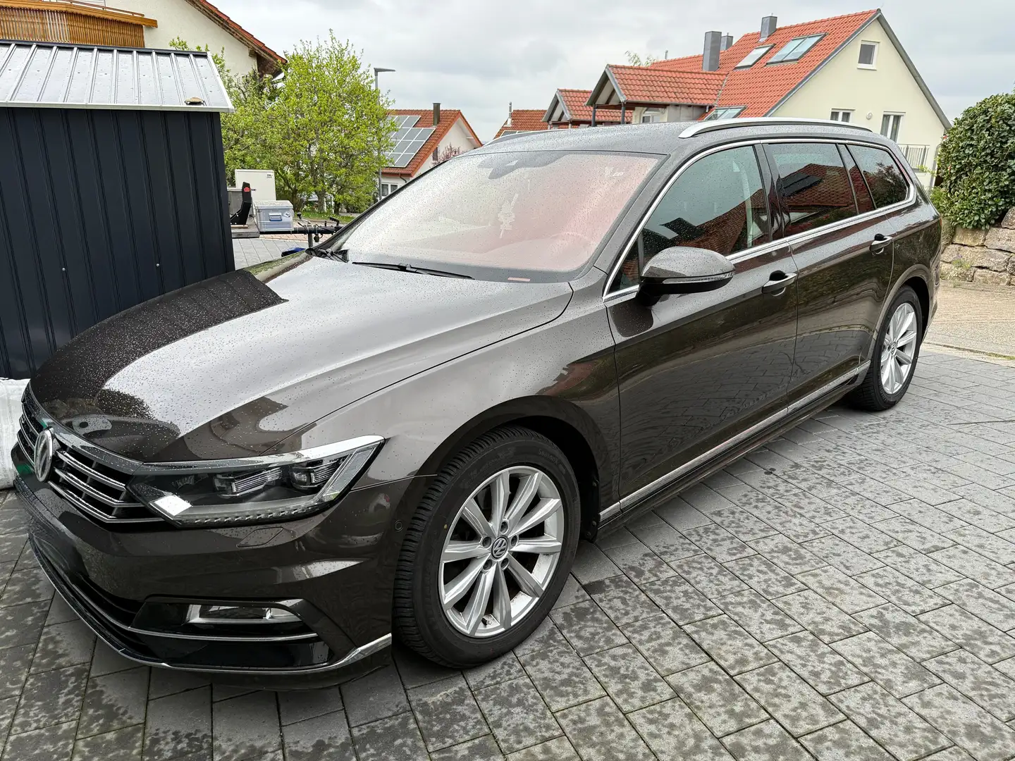 Volkswagen Passat Variant Passat Variant 2.0 TDI SCR DSG (BlueM. Tech) Highl Braun - 1