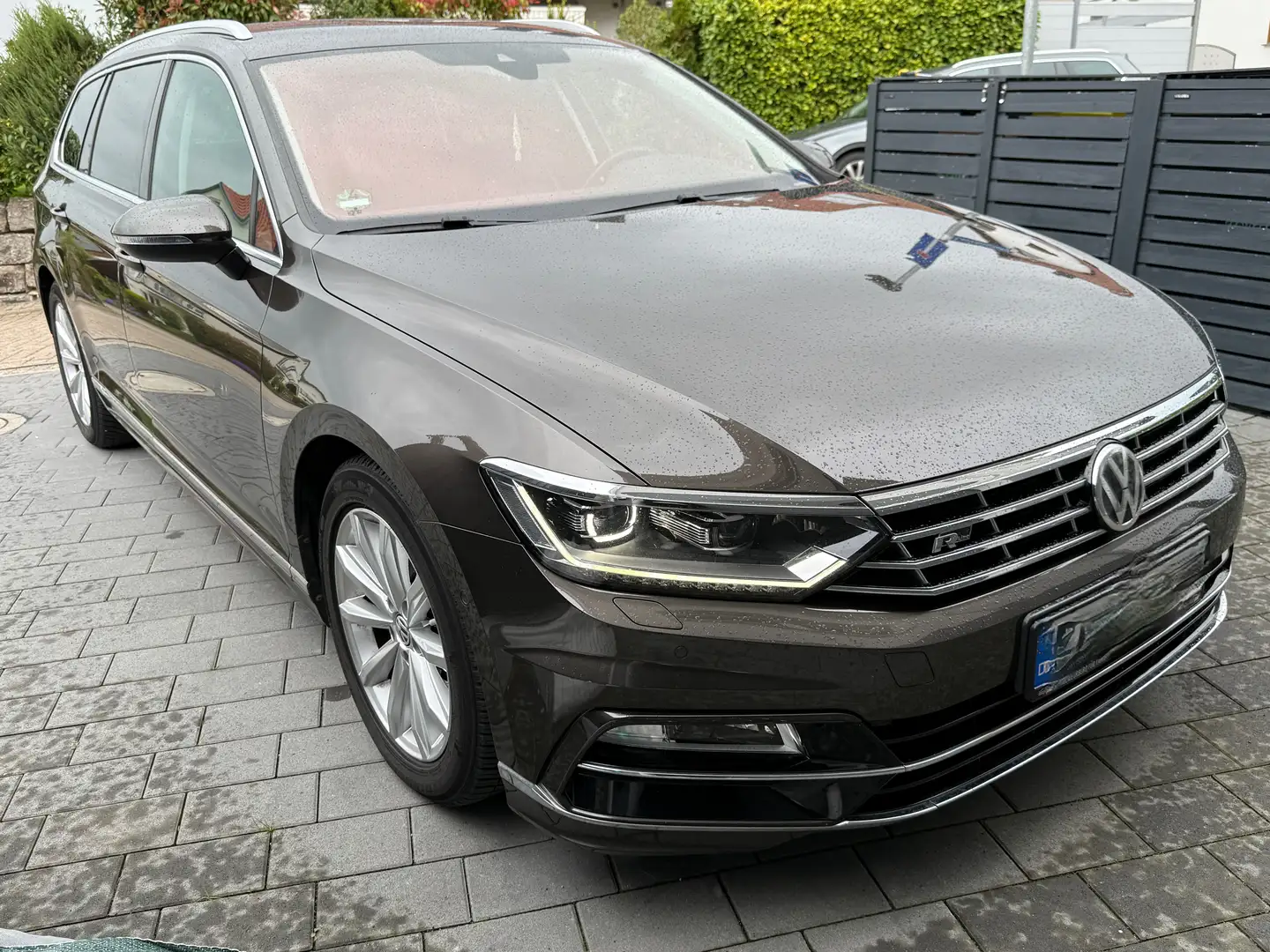 Volkswagen Passat Variant Passat Variant 2.0 TDI SCR DSG (BlueM. Tech) Highl Braun - 2