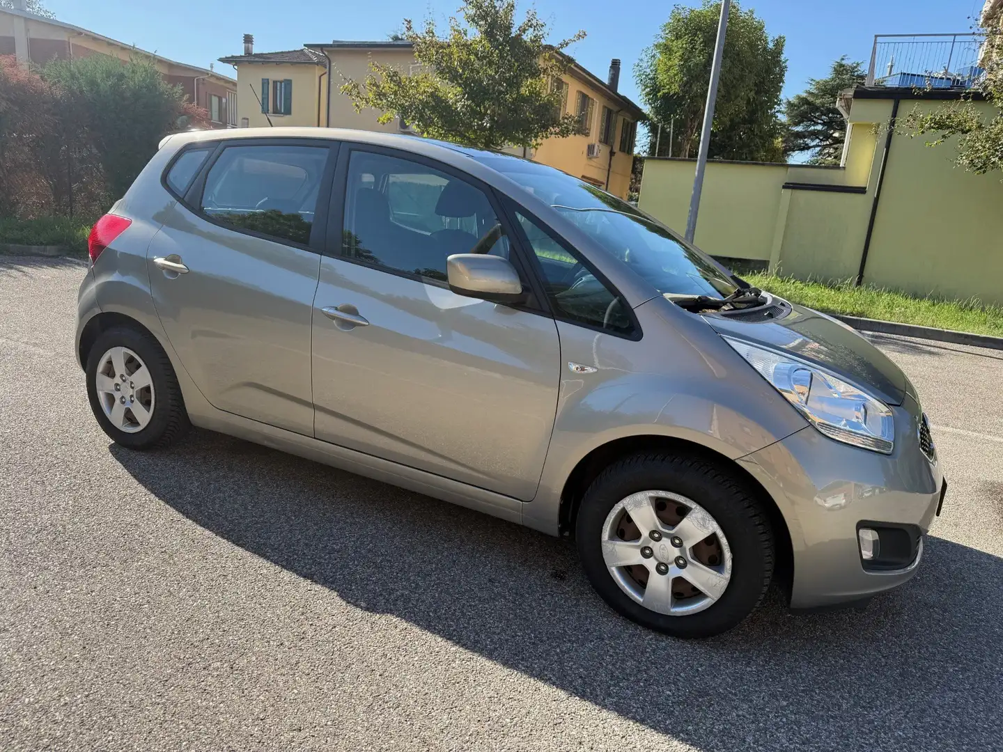 Kia Venga 1.4 GPL - NEOP. - TETTO - 12 MESI DI GARANZIA - Gold - 2