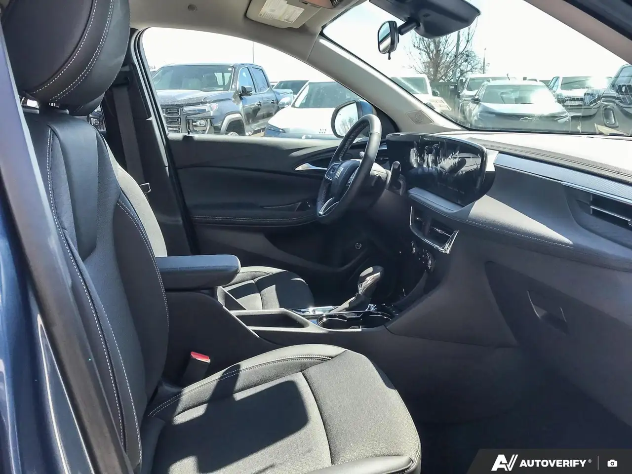 Buick Encore снимка Buick Encore