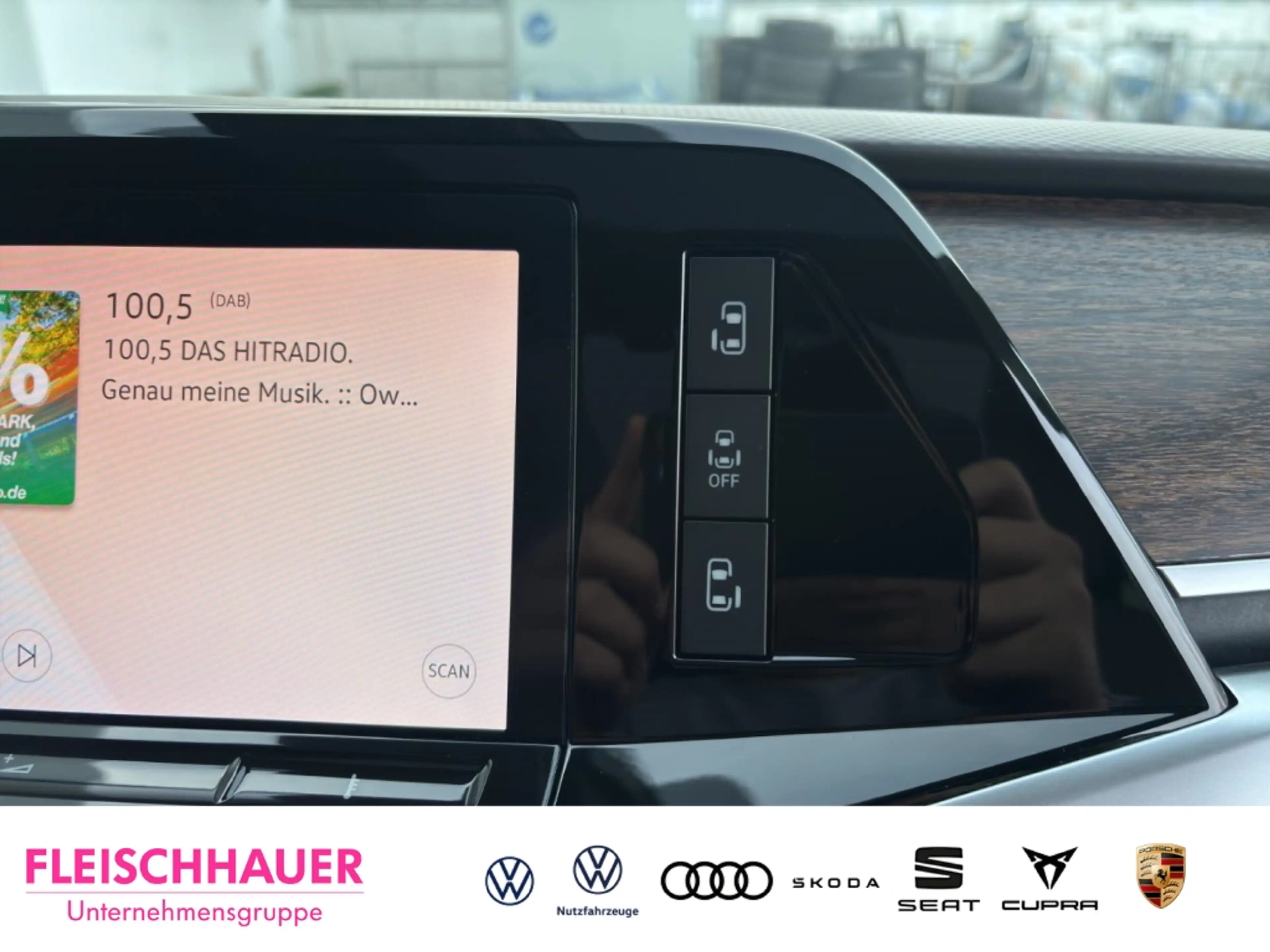 Volkswagen Transporter eHybrid Style DSG+AHK+NAVI+SHZ+ACC — photo 14
