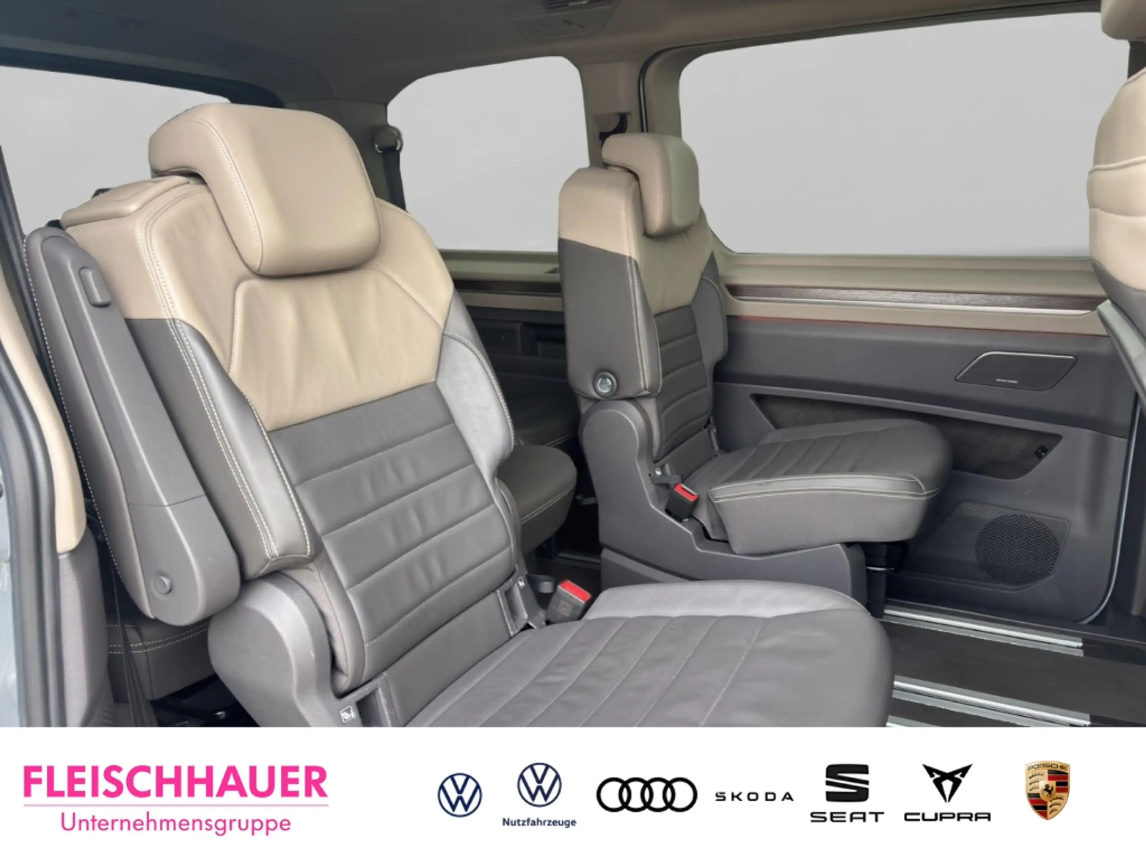 Volkswagen Transporter eHybrid Style DSG+AHK+NAVI+SHZ+ACC — photo 11