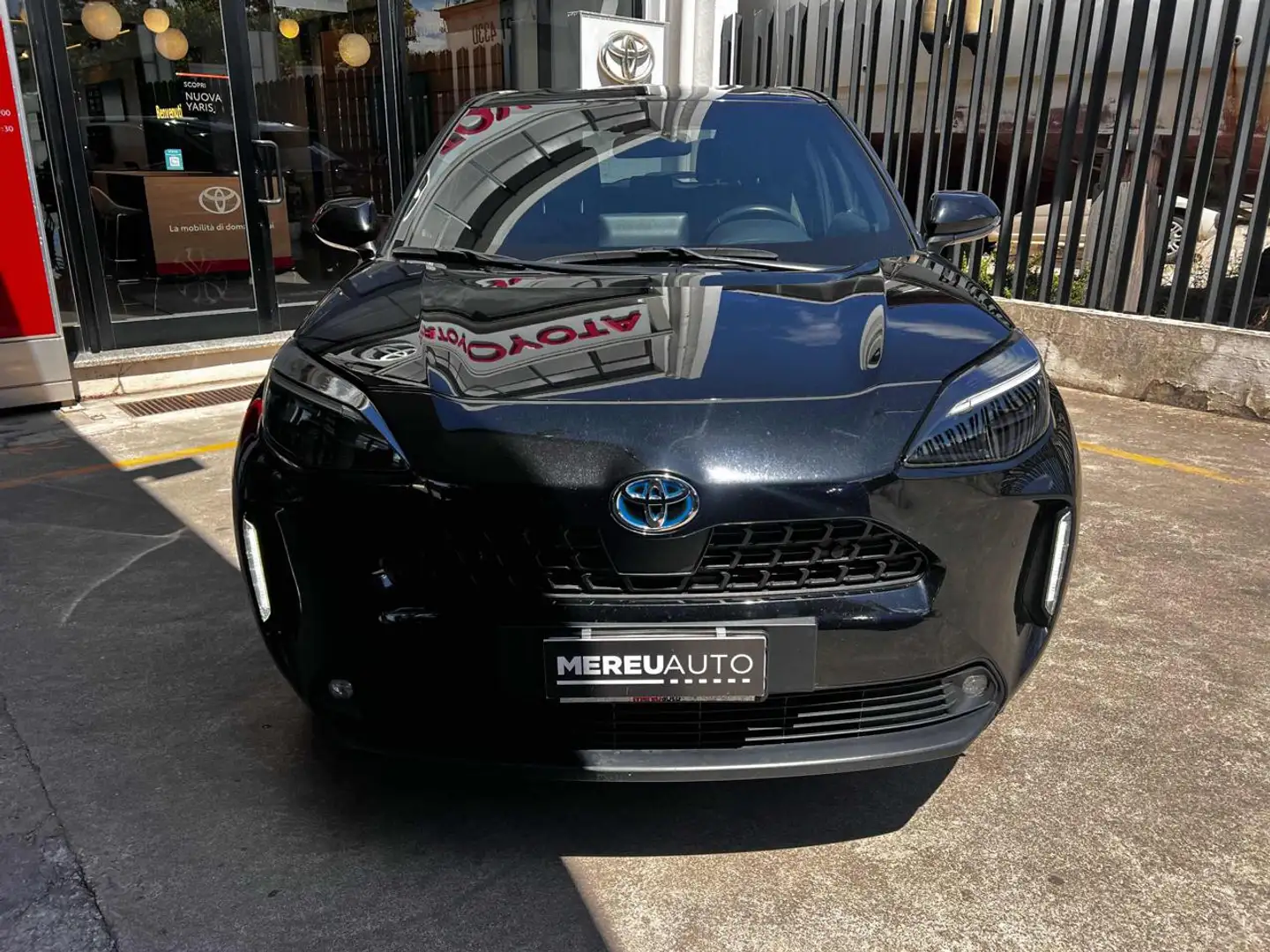 Toyota Yaris Cross 1.5 Hybrid 5p. E-CVT Trend Nero - 2