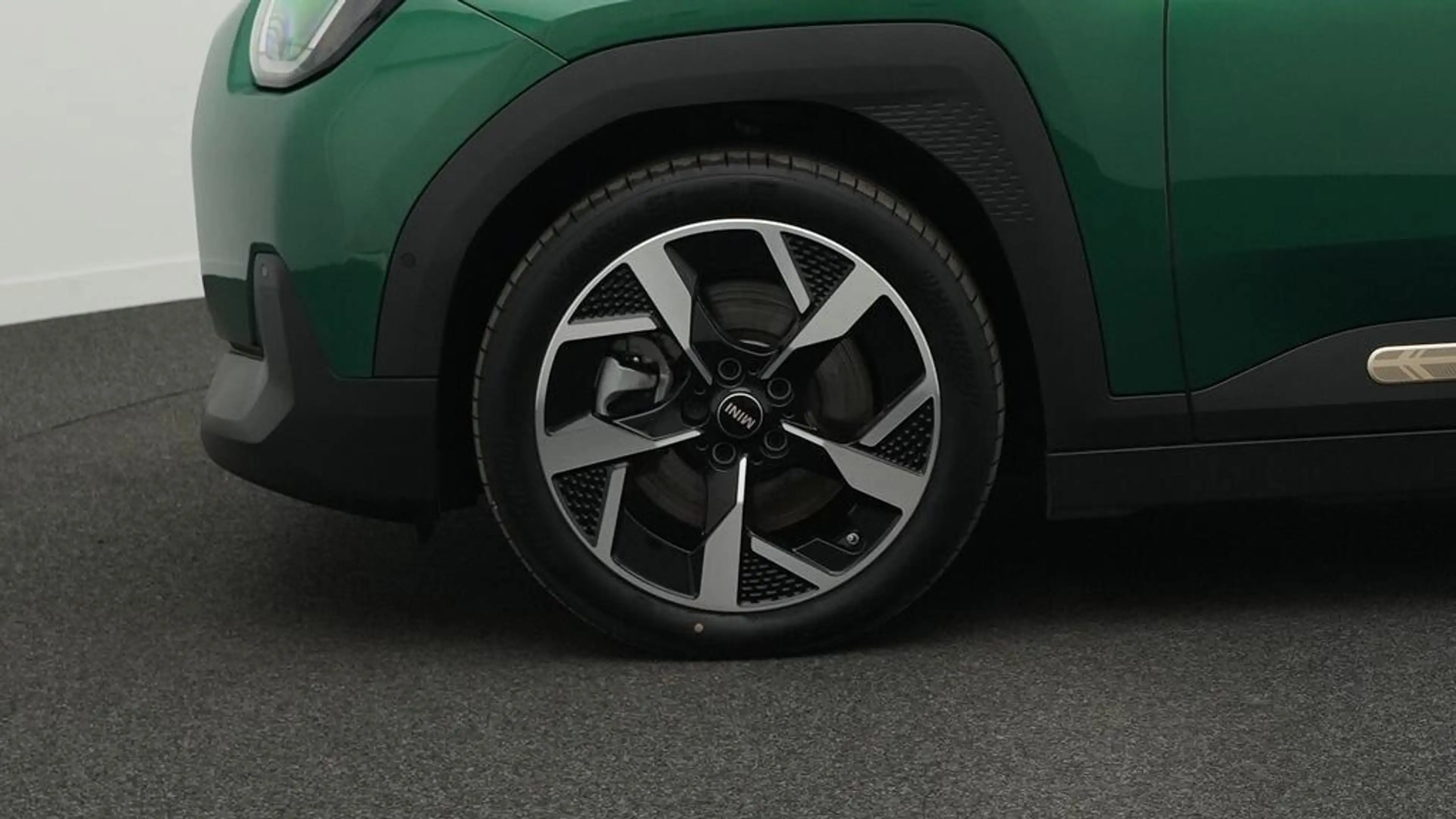 MINI Aceman Classic Trim — photo 11