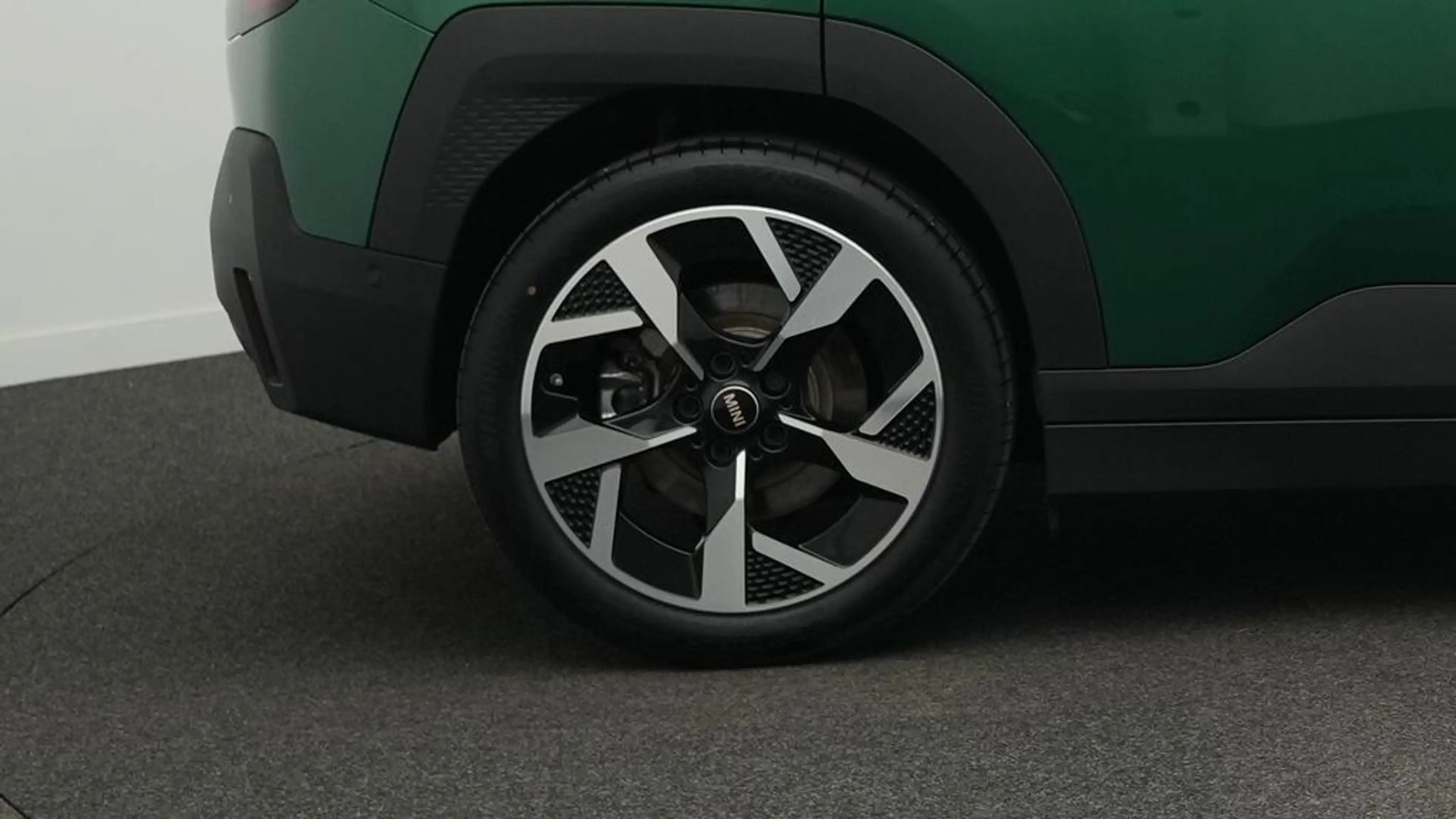 MINI Aceman Classic Trim — photo 12