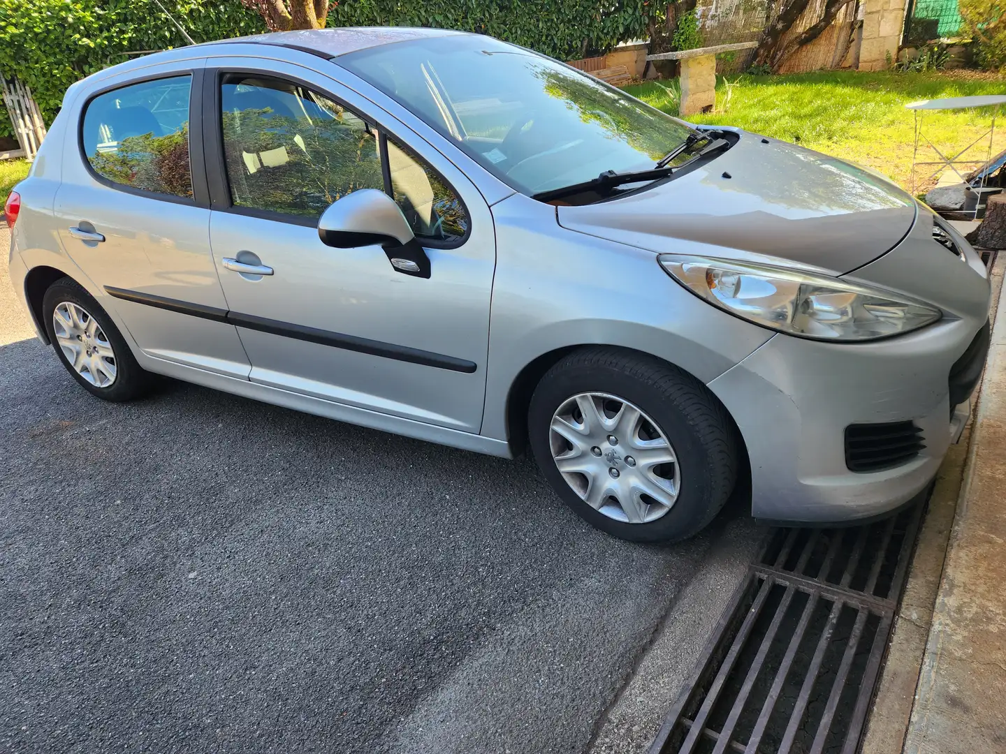 Peugeot 207 207 1.4 HDi 70ch Trendy - 2