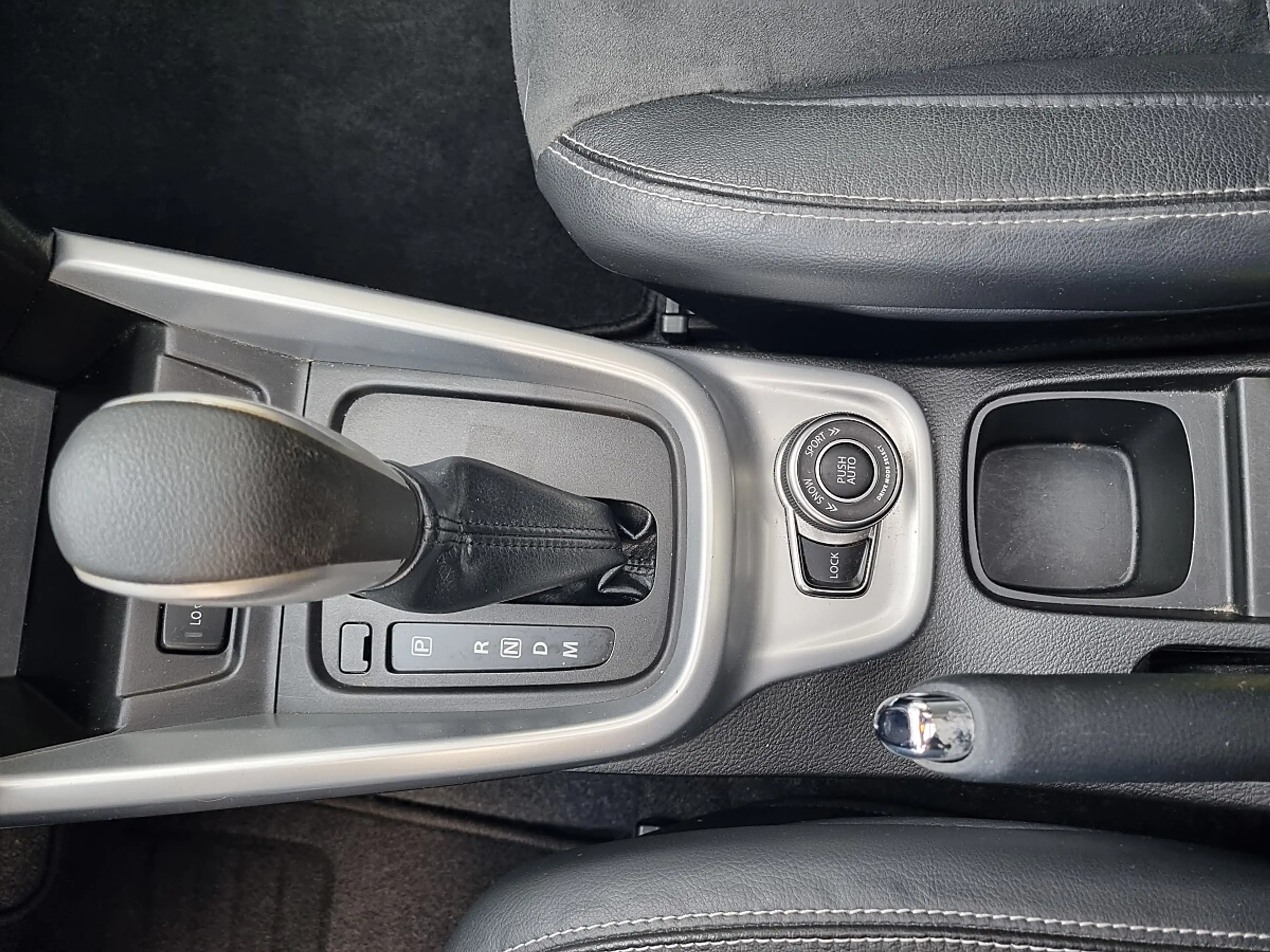 Suzuki Vitara 1,6 4WD Flash Aut. — photo 18