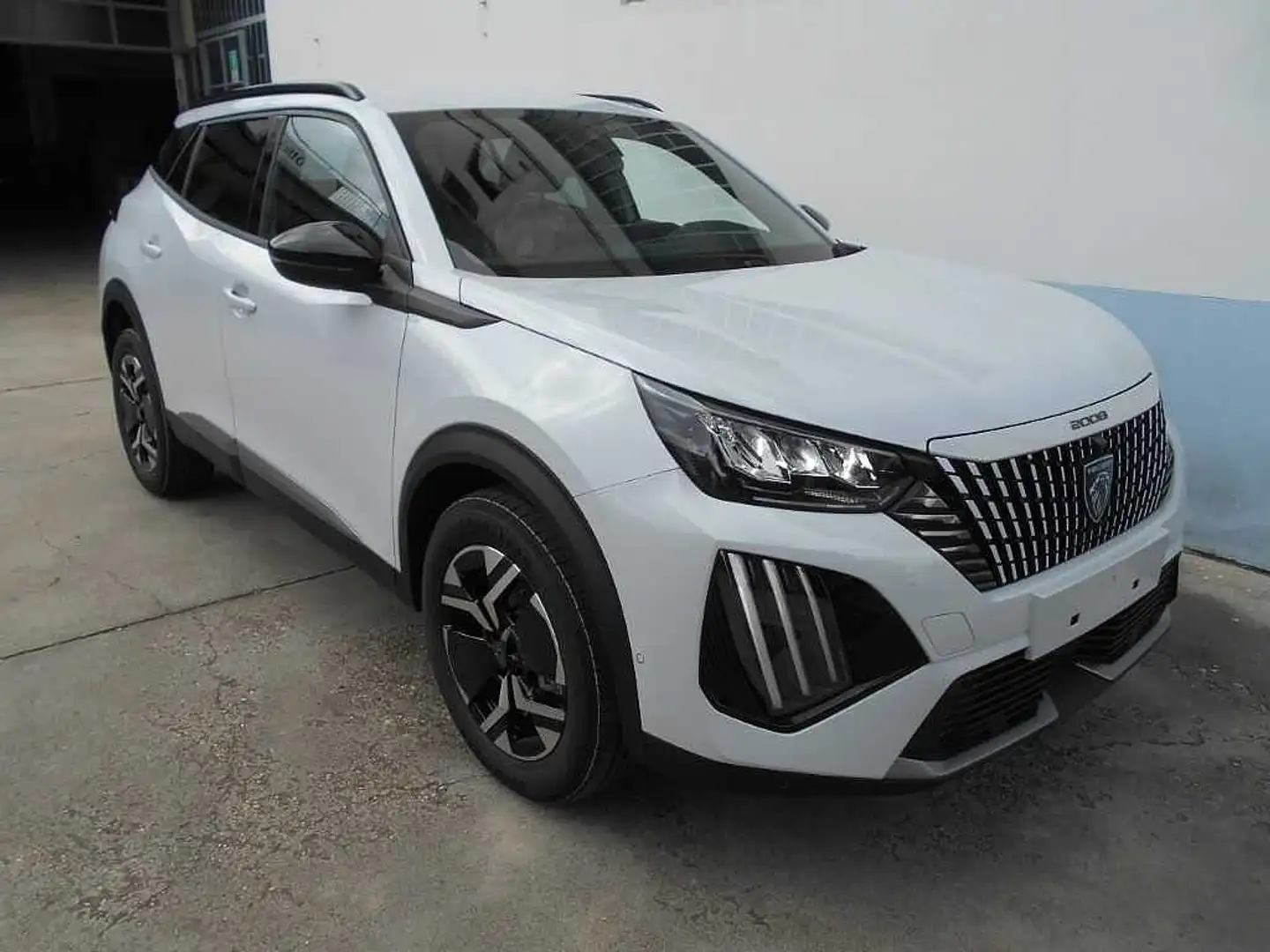 Peugeot 2008 Hybrid 136 e-DCS6 Allure b Fin 9Perfet Sc35% Bianco - 1