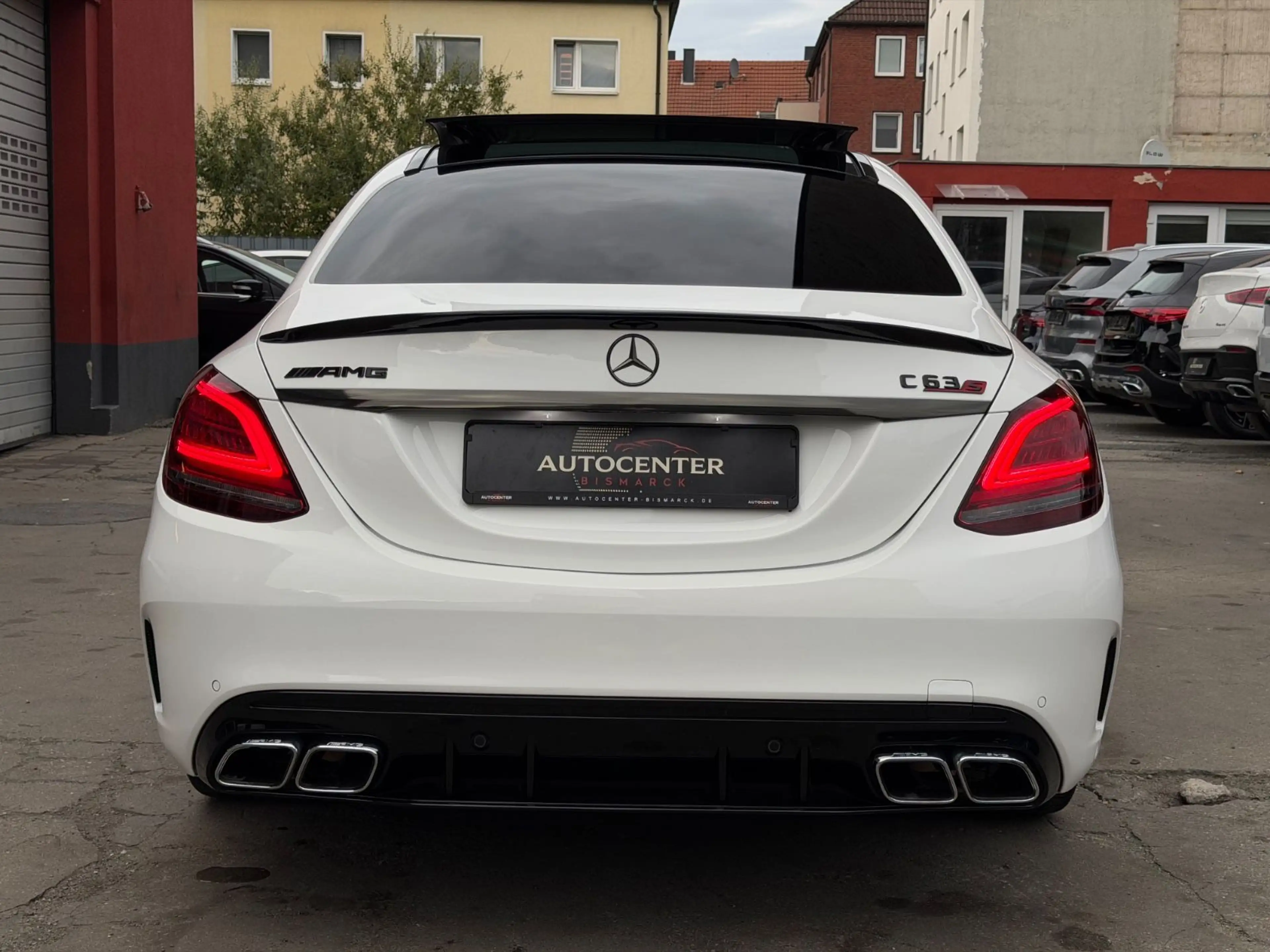 Mercedes-Benz C 63 AMG Lim NAVI/LED/PANORAMA/360°KA/HUD — photo 6