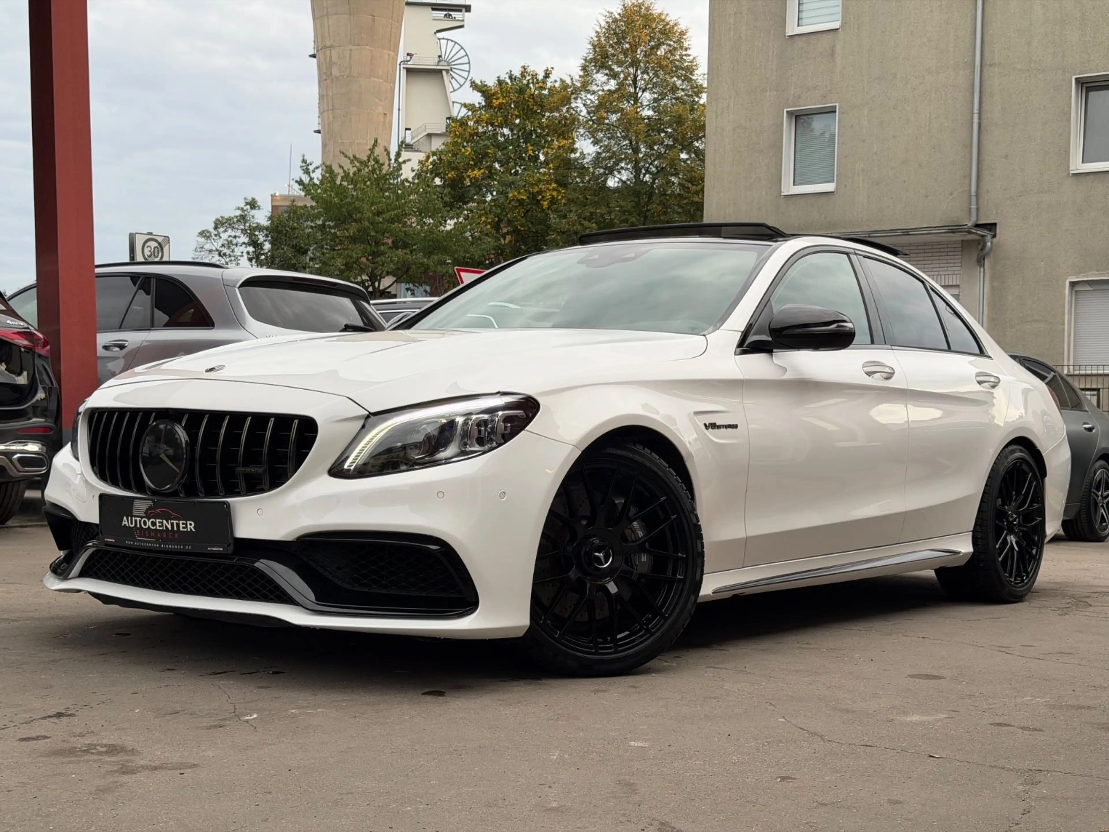 Mercedes-Benz C 63 AMG Lim NAVI/LED/PANORAMA/360°KA/HUD