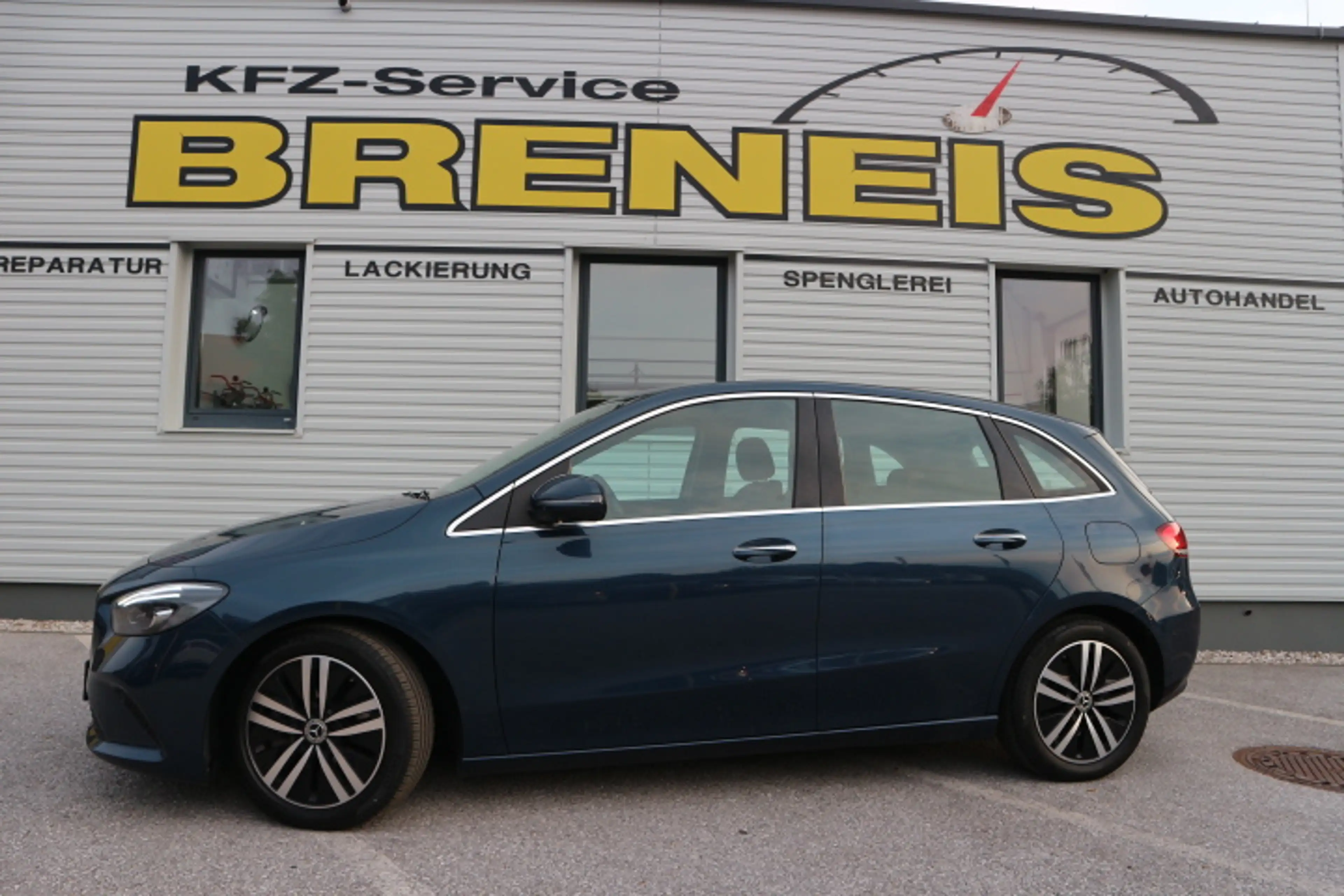 Mercedes-Benz B 220 B 220 d 4Matic (247.015)