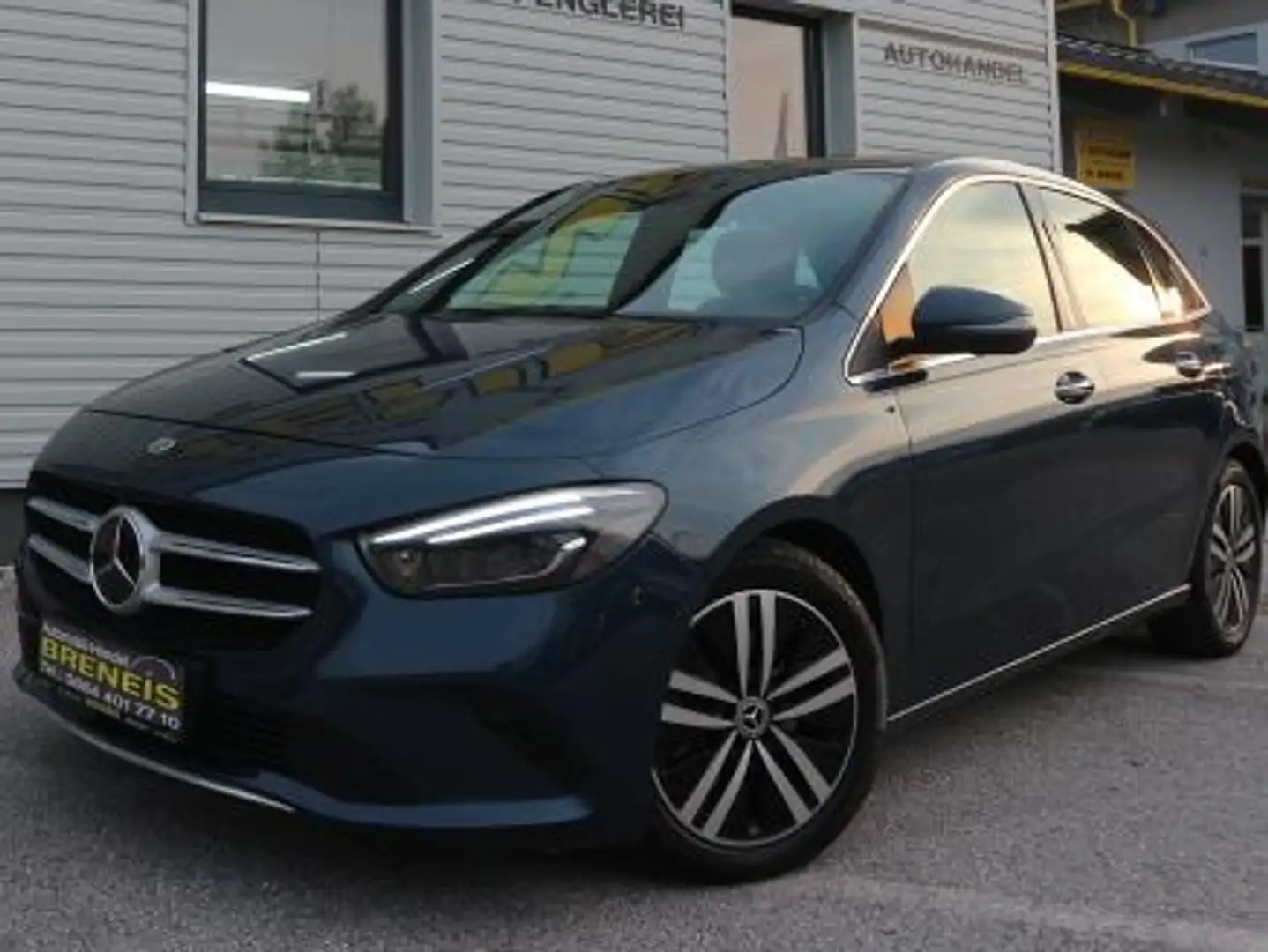 Mercedes-Benz B 220 B 220 d 4Matic (247.015) Blau - 2
