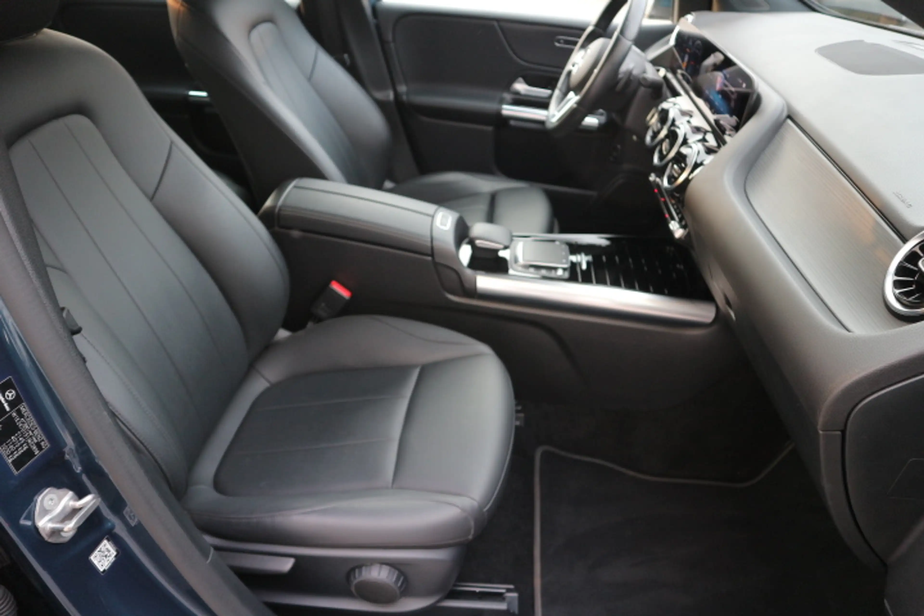 Mercedes-Benz B 220 B 220 d 4Matic (247.015) — photo 9