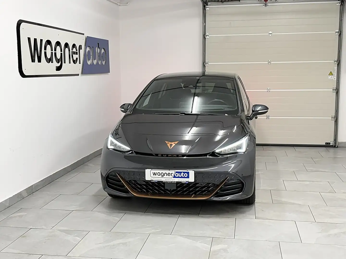 CUPRA Born 77kWh e-Boost.LED/ACC/Navi/HeadUp/Beats Sound/R... Grau - 1