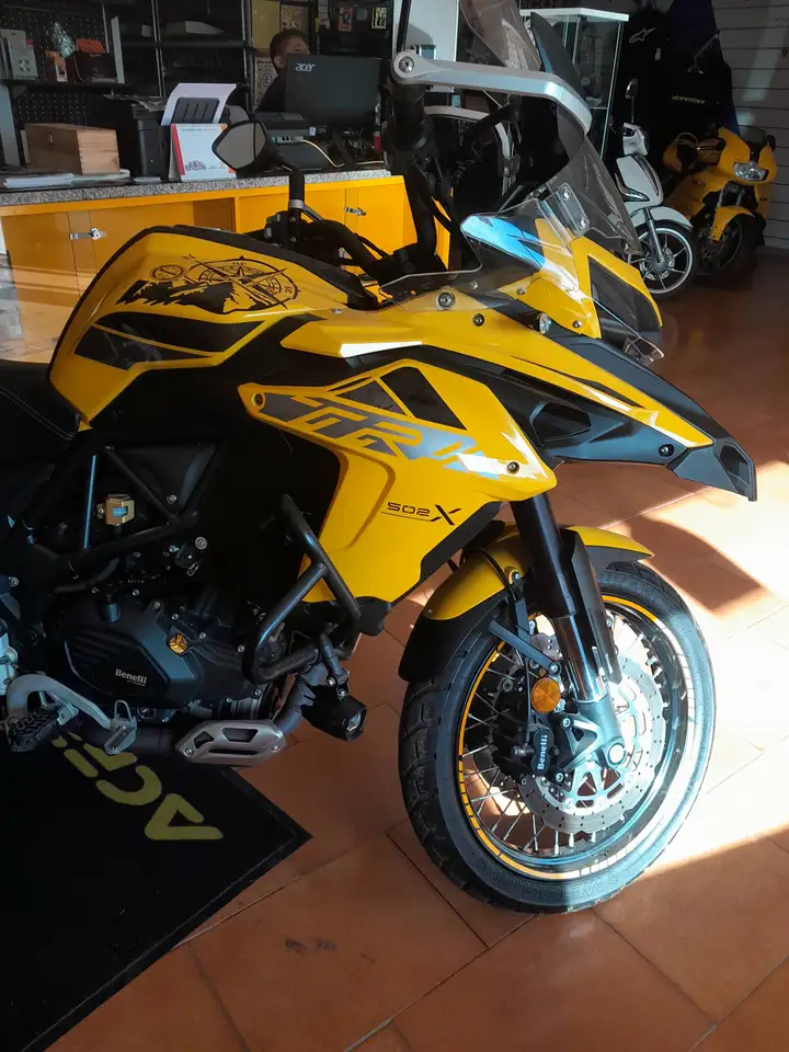 Benelli TRK 502