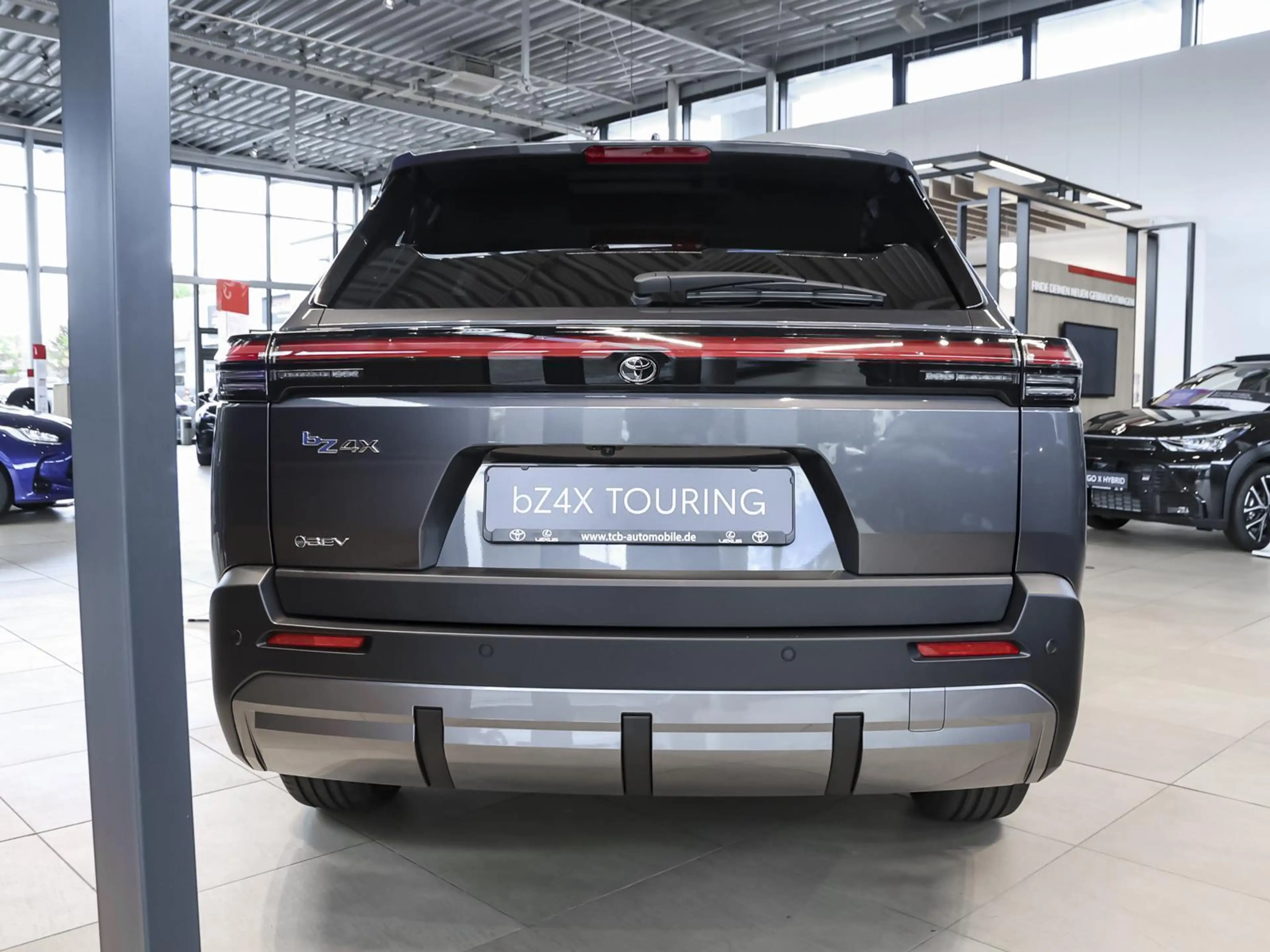 Toyota bZ4X Touring FWD Teamplayer NAVI SHZ PDC KLIMA — photo 4