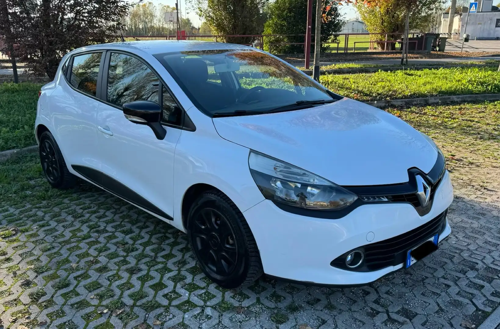 Renault Clio 5p 1.2 Costume National Gpl 75cv - 1