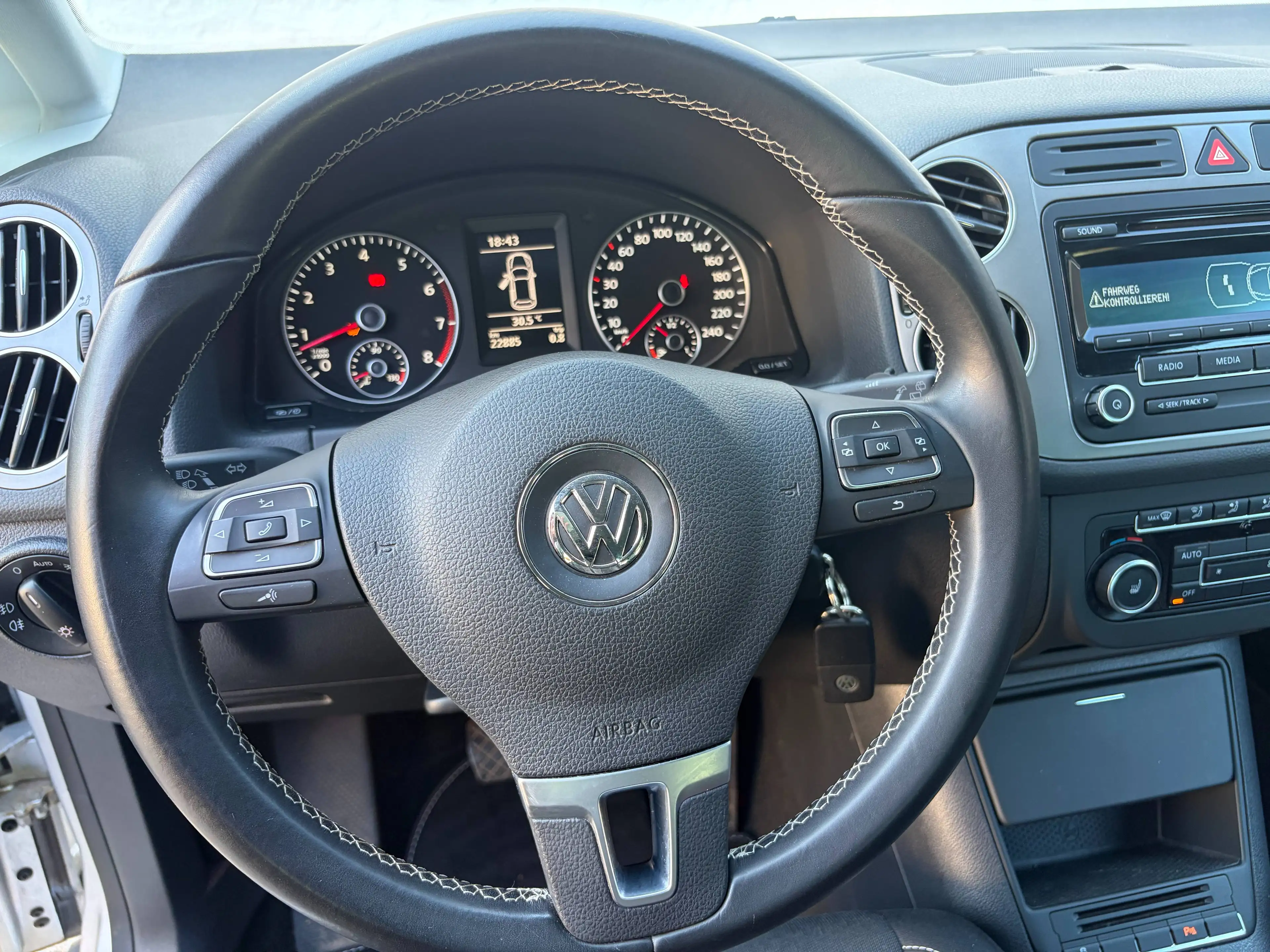 Volkswagen Golf Plus Match — photo 13