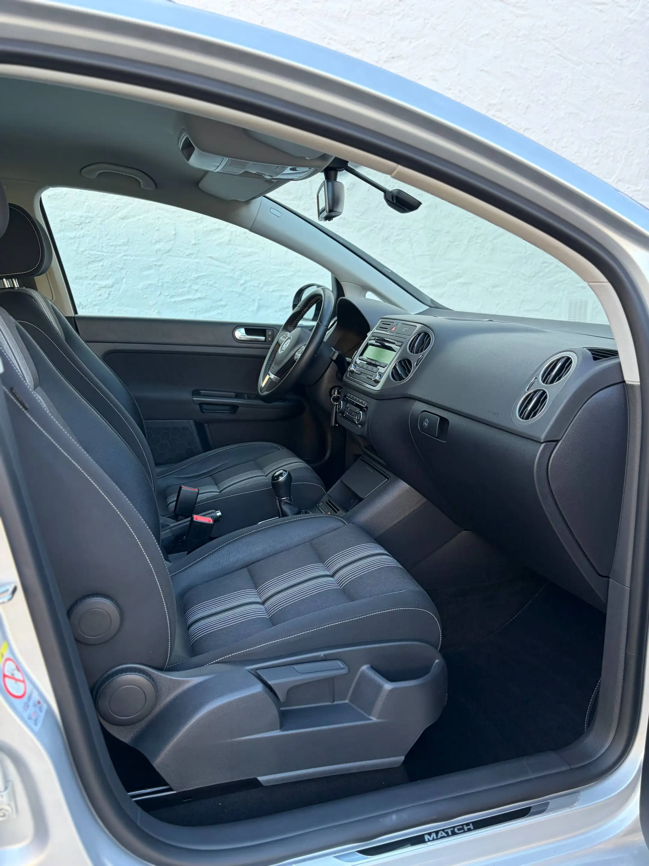 Volkswagen Golf Plus Match — photo 14