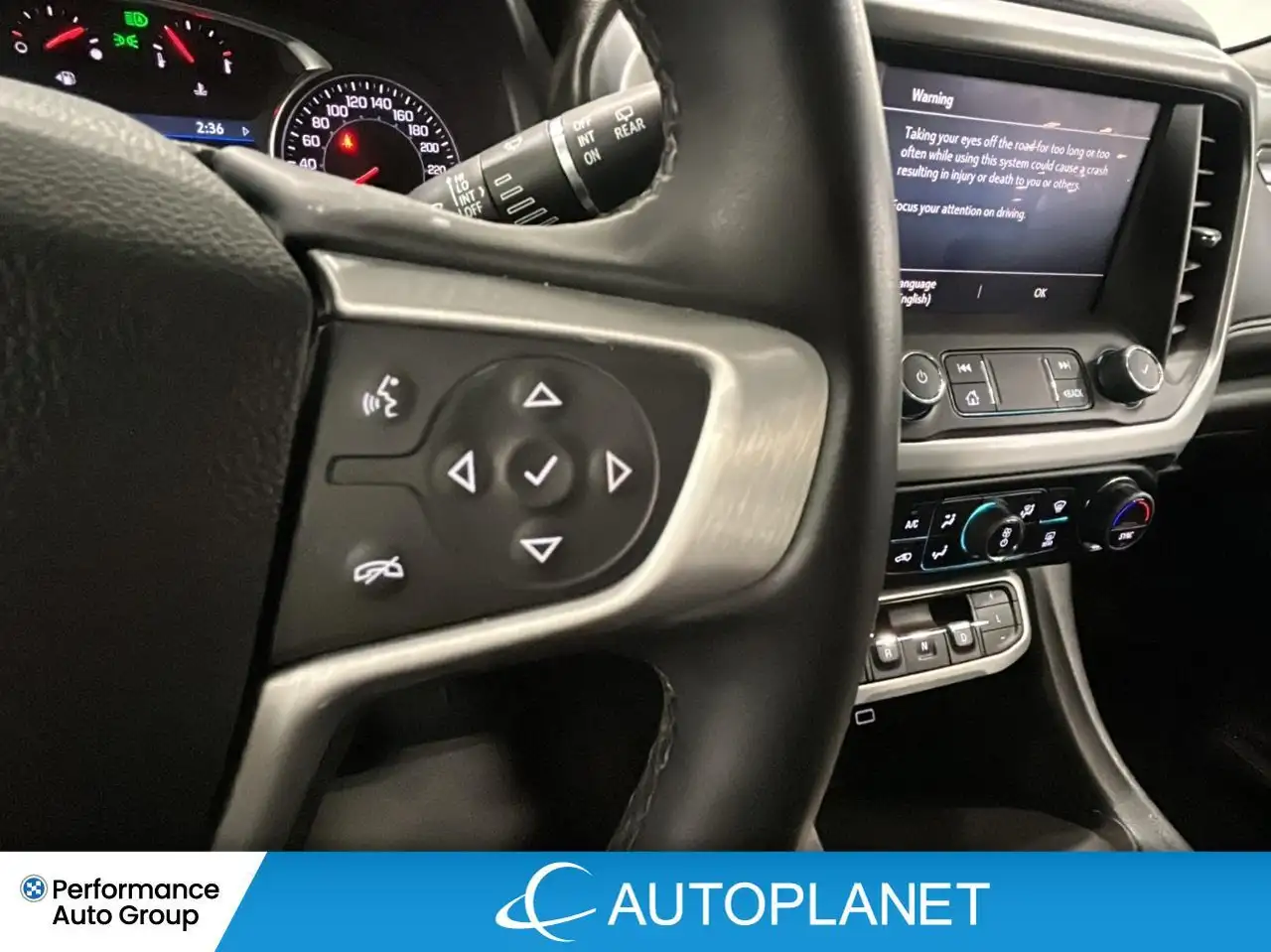 GMC Acadia снимка GMC Acadia