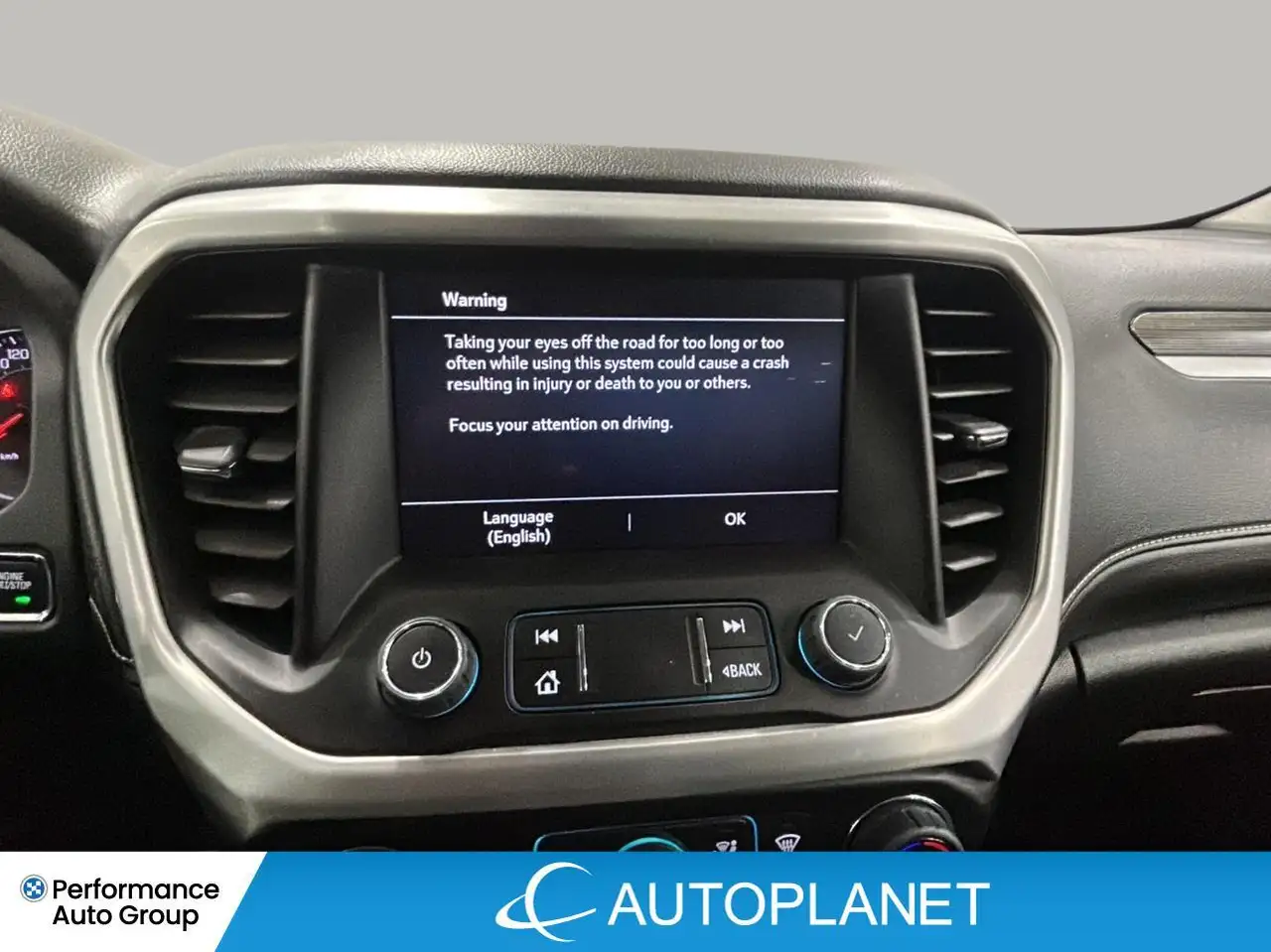 GMC Acadia снимка GMC Acadia