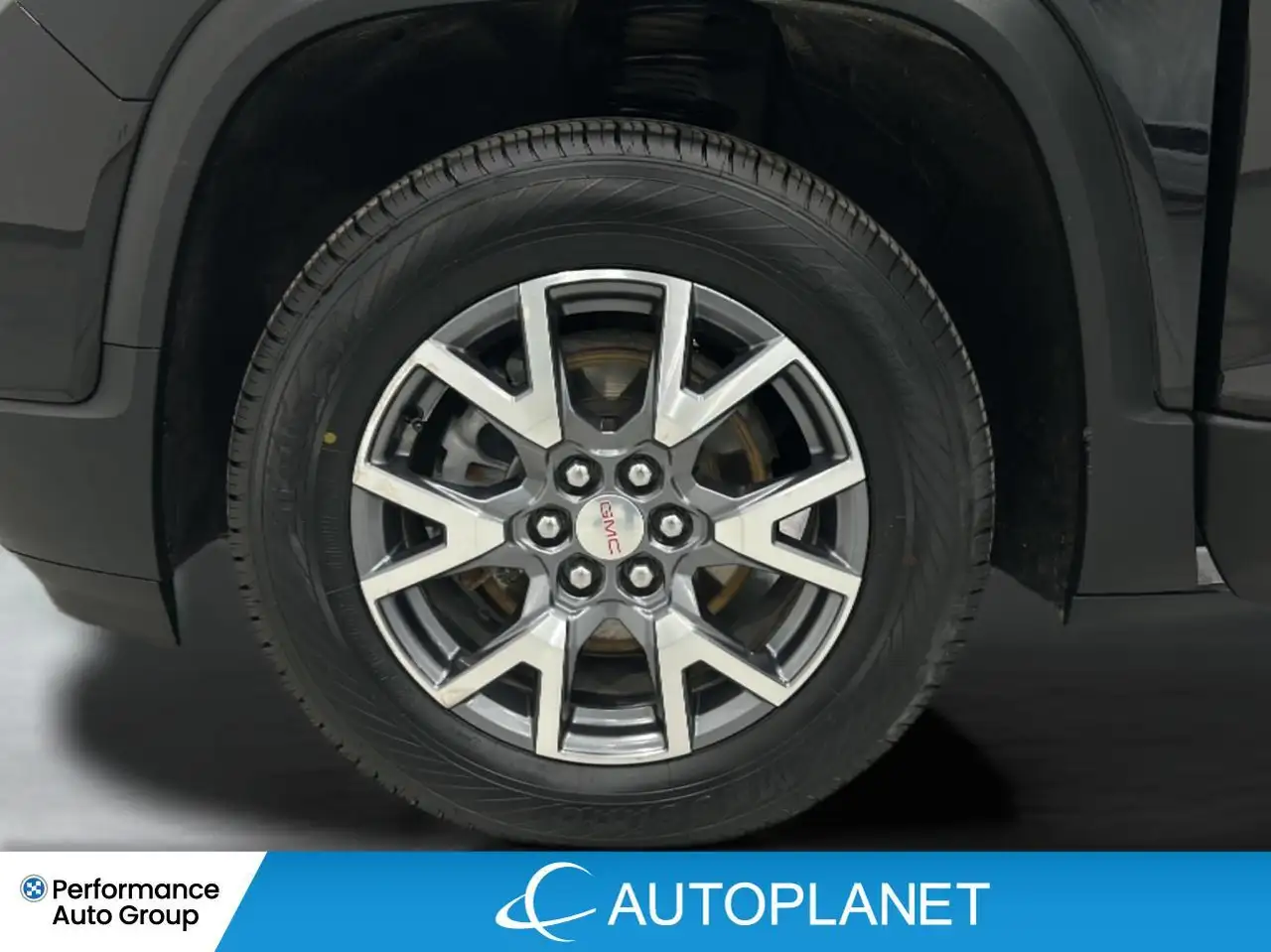 GMC Acadia снимка GMC Acadia