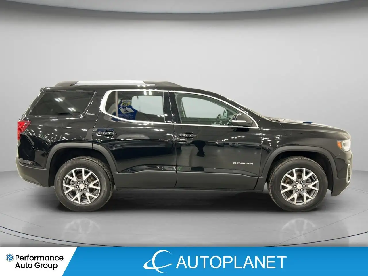 GMC Acadia снимка GMC Acadia