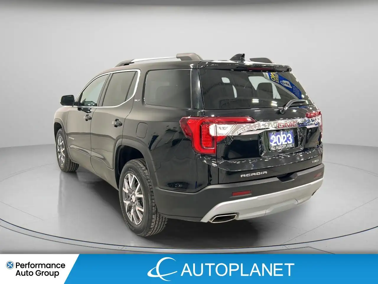 GMC Acadia снимка GMC Acadia