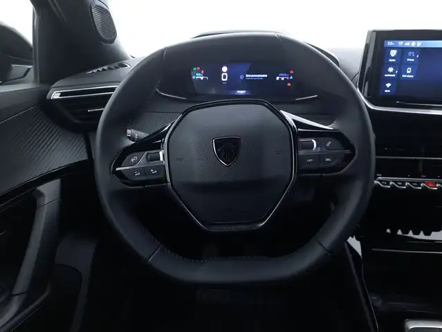 Peugeot 2008 view 11