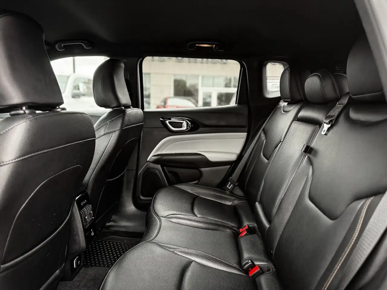 Jeep Compass photo Jeep Compass