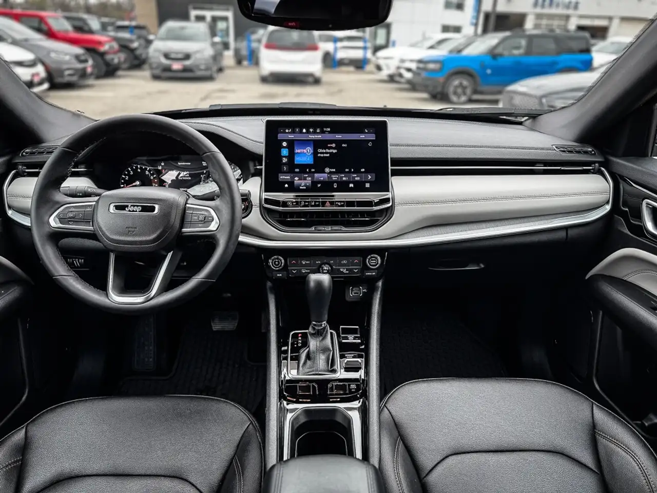 Jeep Compass photo Jeep Compass