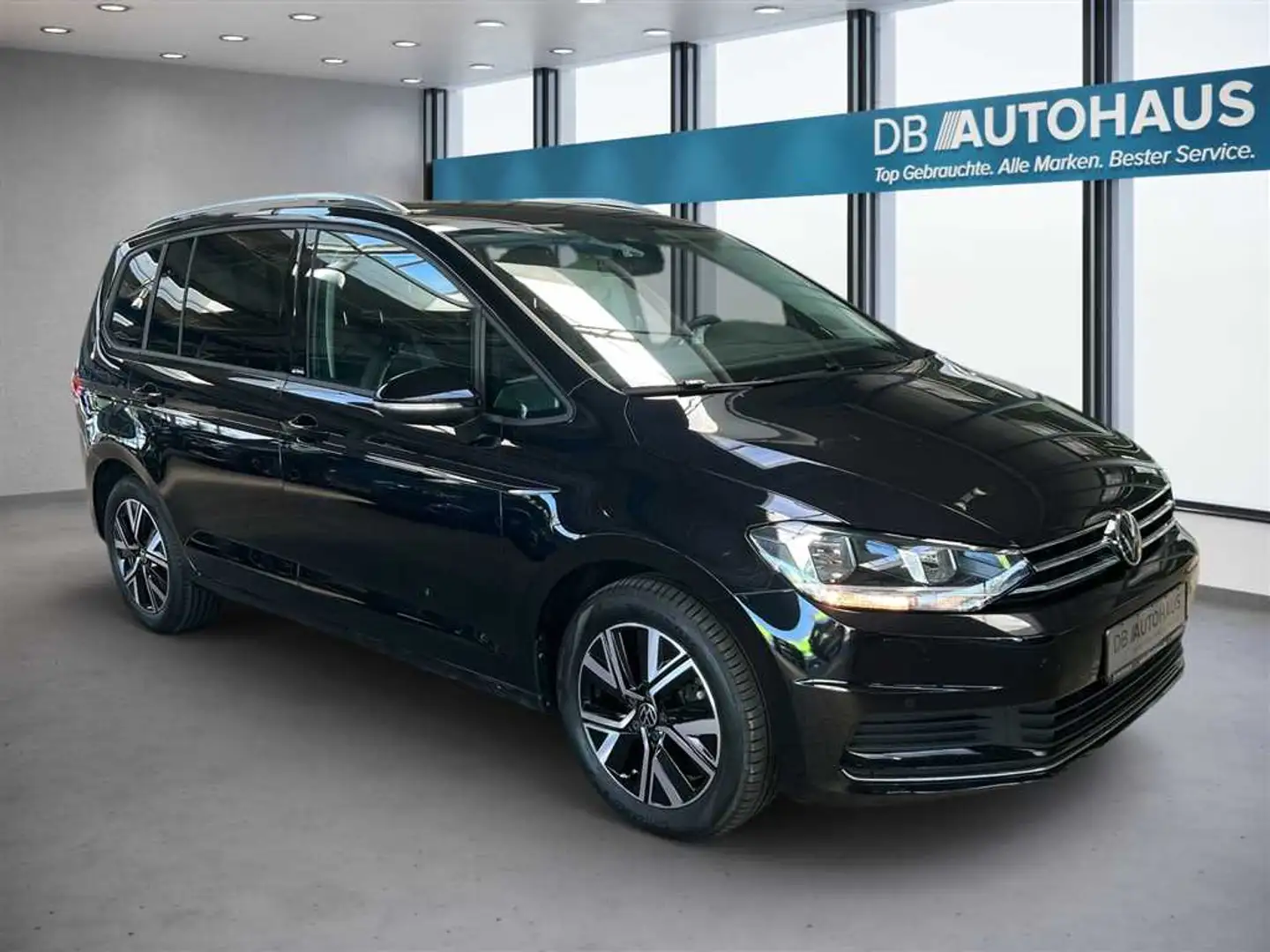 Volkswagen Touran Active 2.0 TDI DSG Zwart - 2