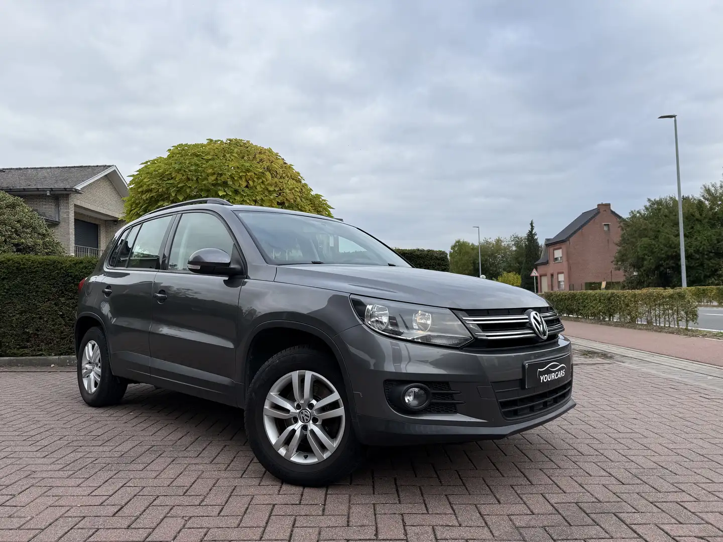 Volkswagen Tiguan 1.4 TSI * PANO * TREKHAAK * 1ste OWNER - 2