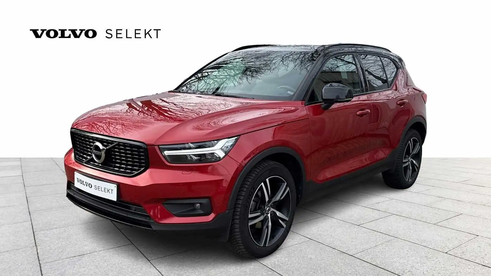 Volvo XC40 R-Design T3 Rouge - 1