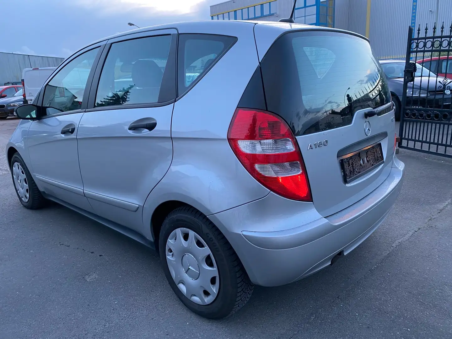 Mercedes-Benz A 160 CDI *Sitzheizung* 8x bereift* Klima* 5-Türig* Gümüş rengi - 2