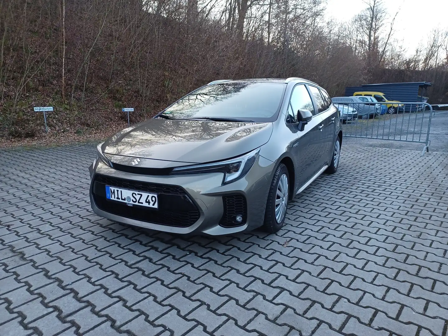 Suzuki Swace Swace 1.8 Hybrid CVT Comfort+Mit 5 Jahre Garantie Bronze - 1