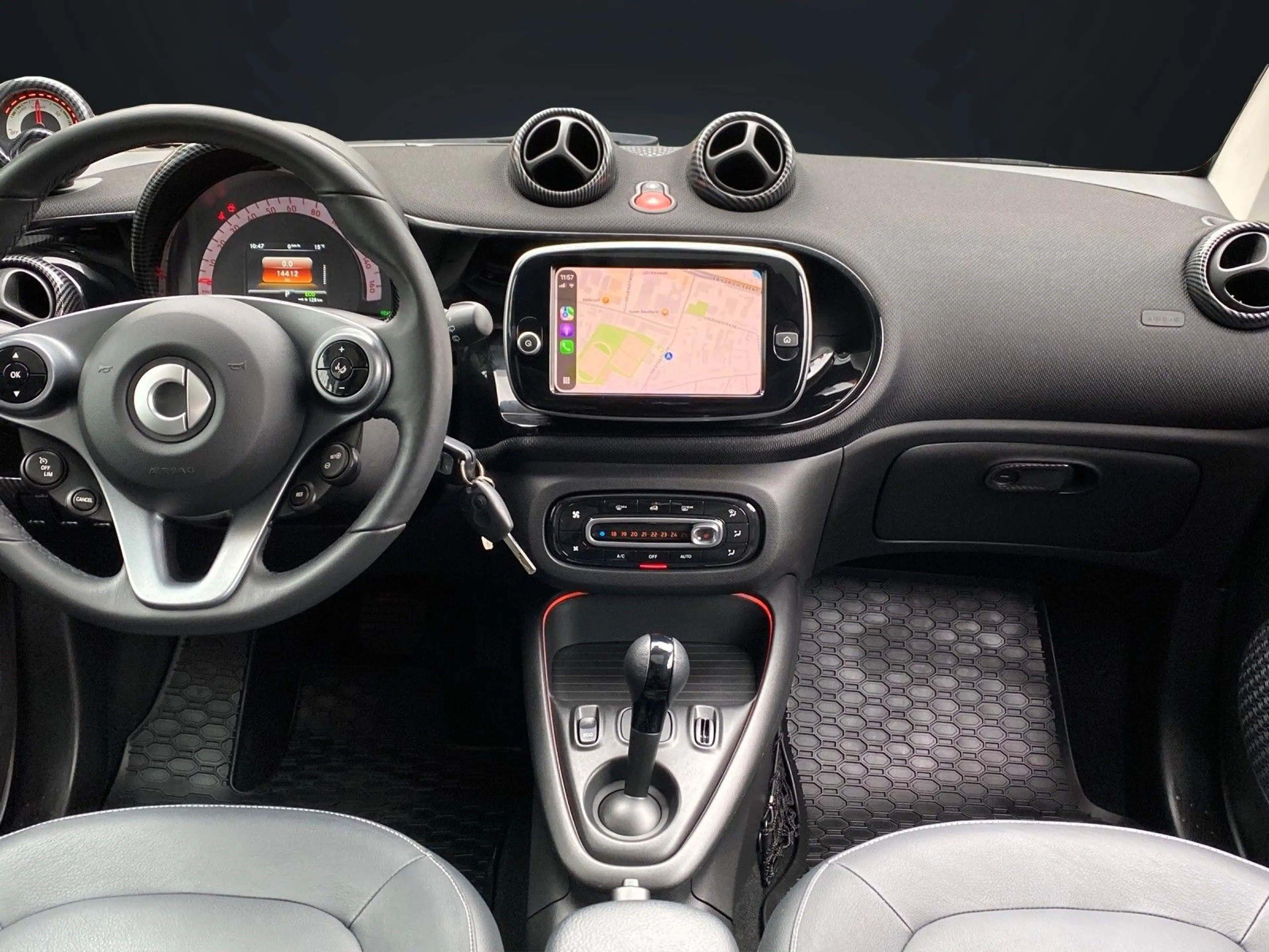 smart forTwo COUPE EQ NAVI-KAMERA-PANORAMA-LED-JBL — photo 11