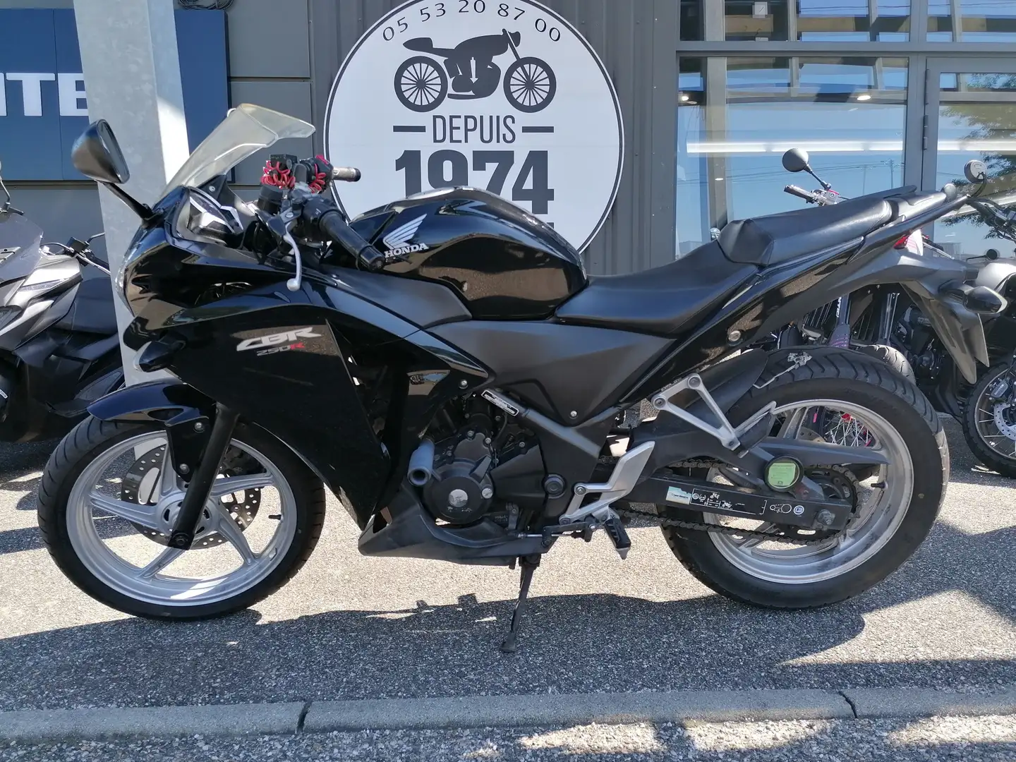 Honda CBR 250 Schwarz - 2