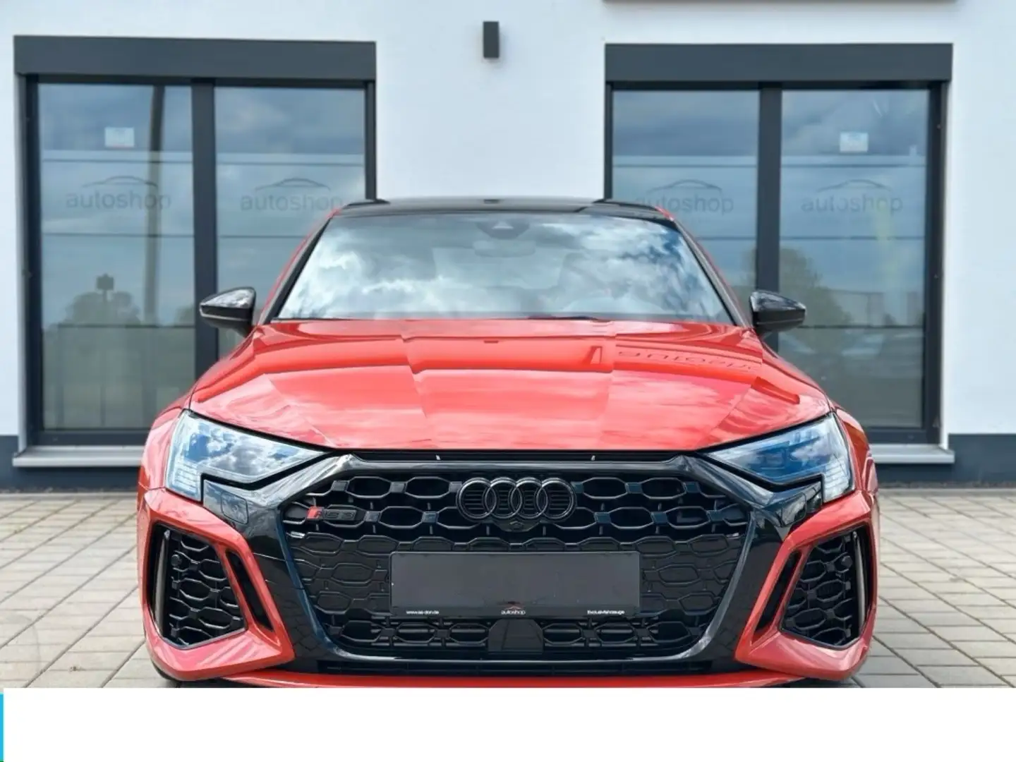 Audi RS3 Sedán quattro S tronic Rojo - 2