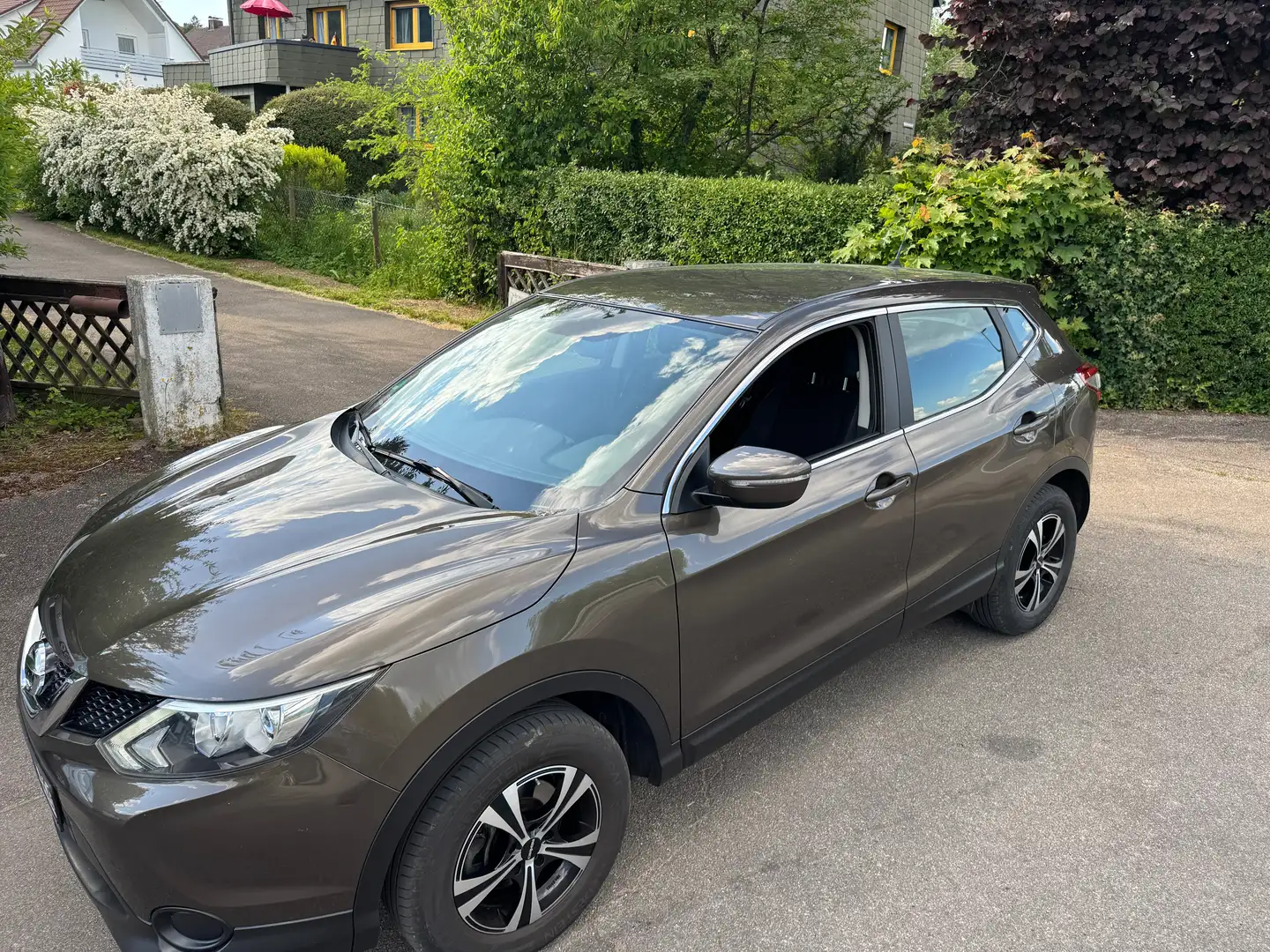 Nissan Qashqai Visia Braun - 2