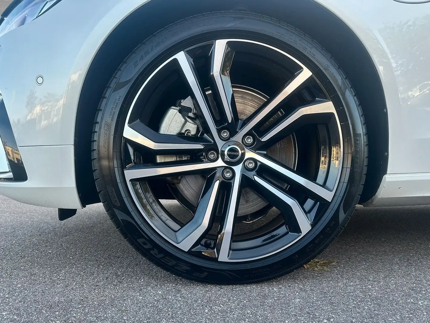 Volvo V90 T8 AWD Recharge R-Design Automatik AHK Weiß - 2