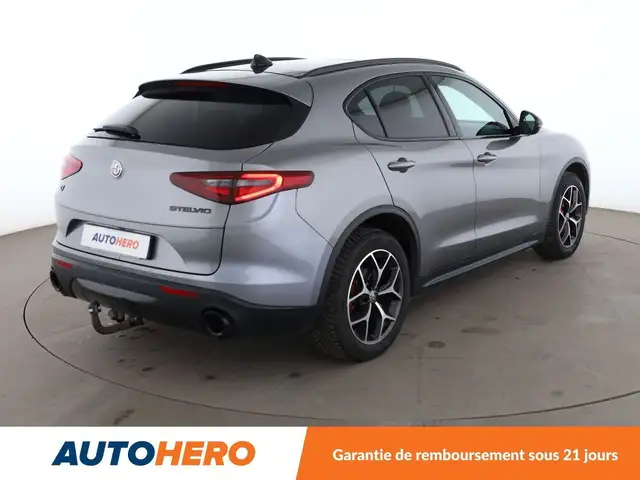 Alfa Romeo Stelvio view 6