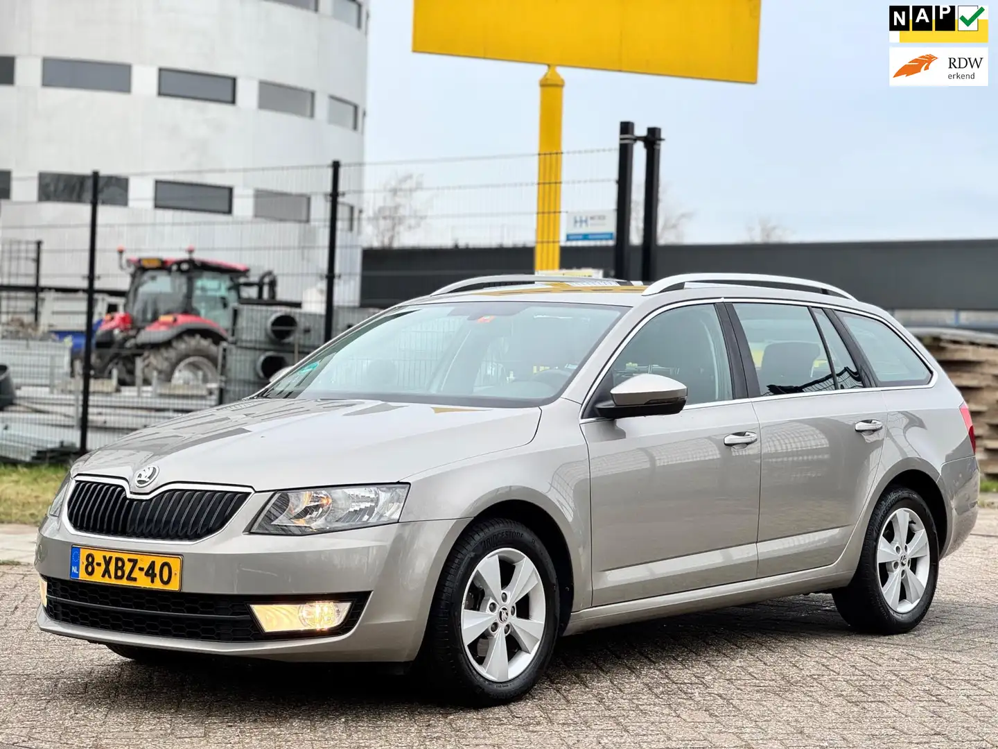Skoda Octavia Combi 1.4 TSI Greentech Elegance|AUT|PSENSOR|CRUIS Beige - 1