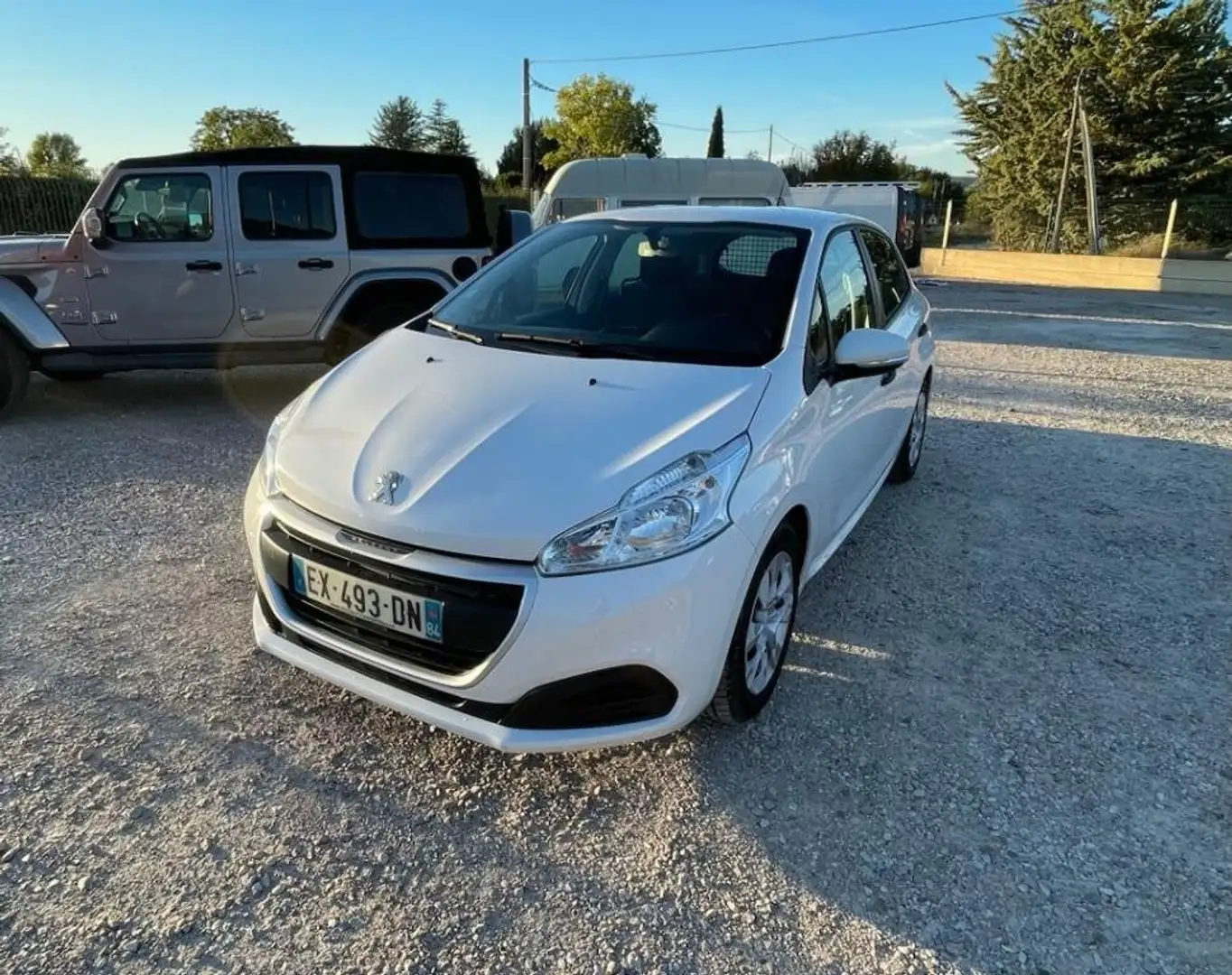 Peugeot 208 208 AFFAIRE 1.6 BLUEHDI 75 BVM5 PREMIUM Blanc - 1