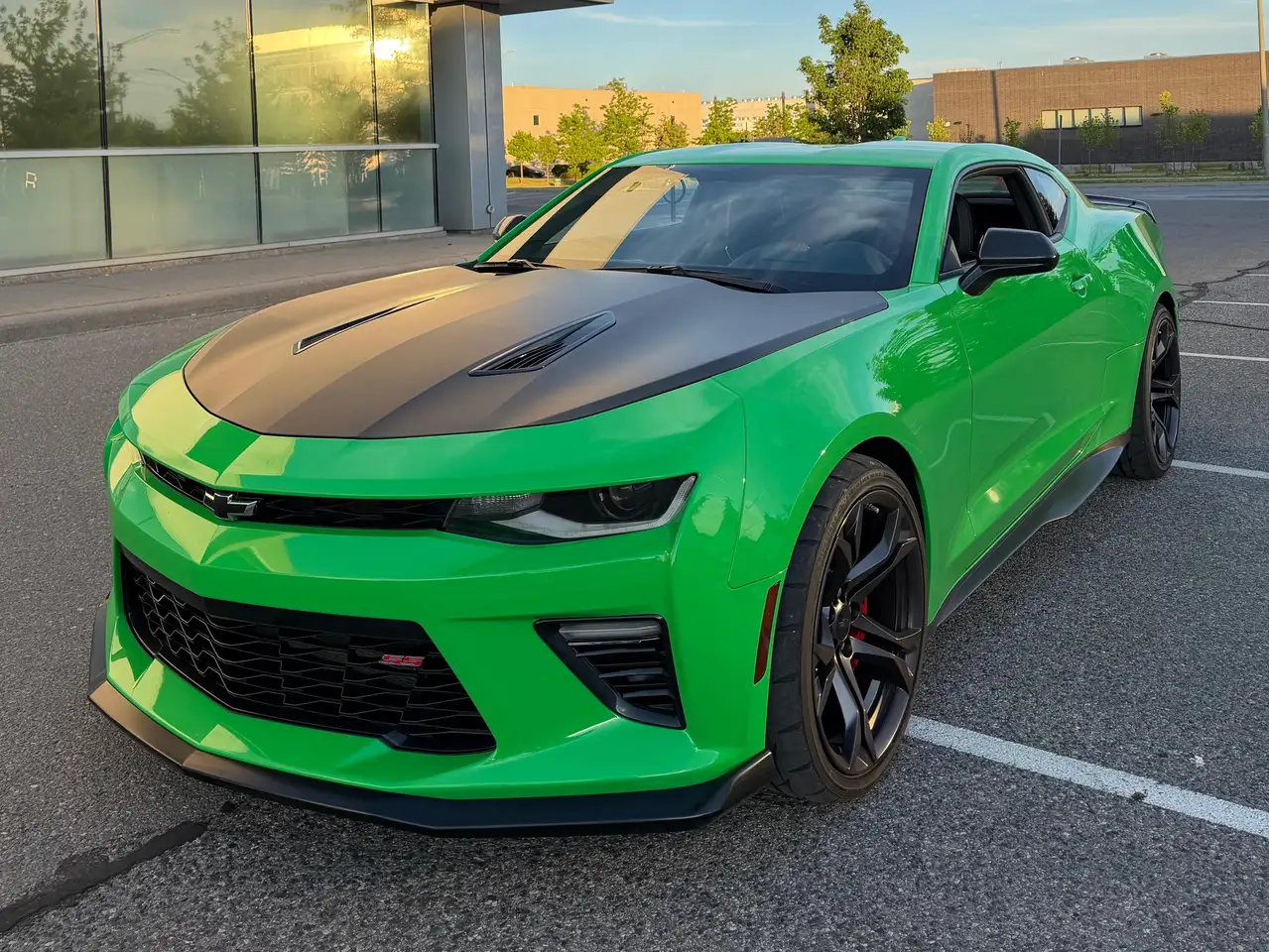 Chevrolet Camaro снимка Chevrolet Camaro